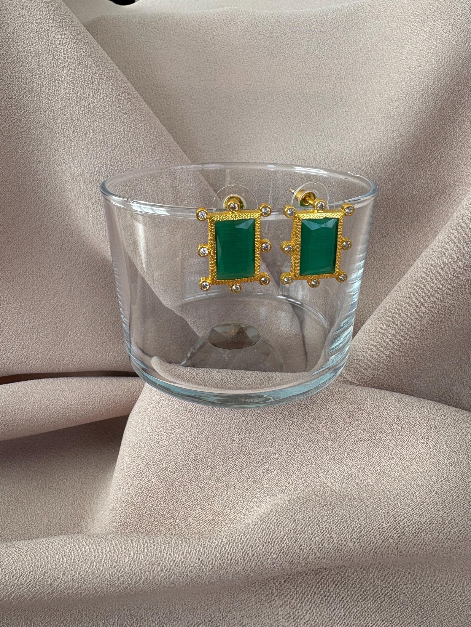 Kare Vintage Kedi Gözü Küpeler