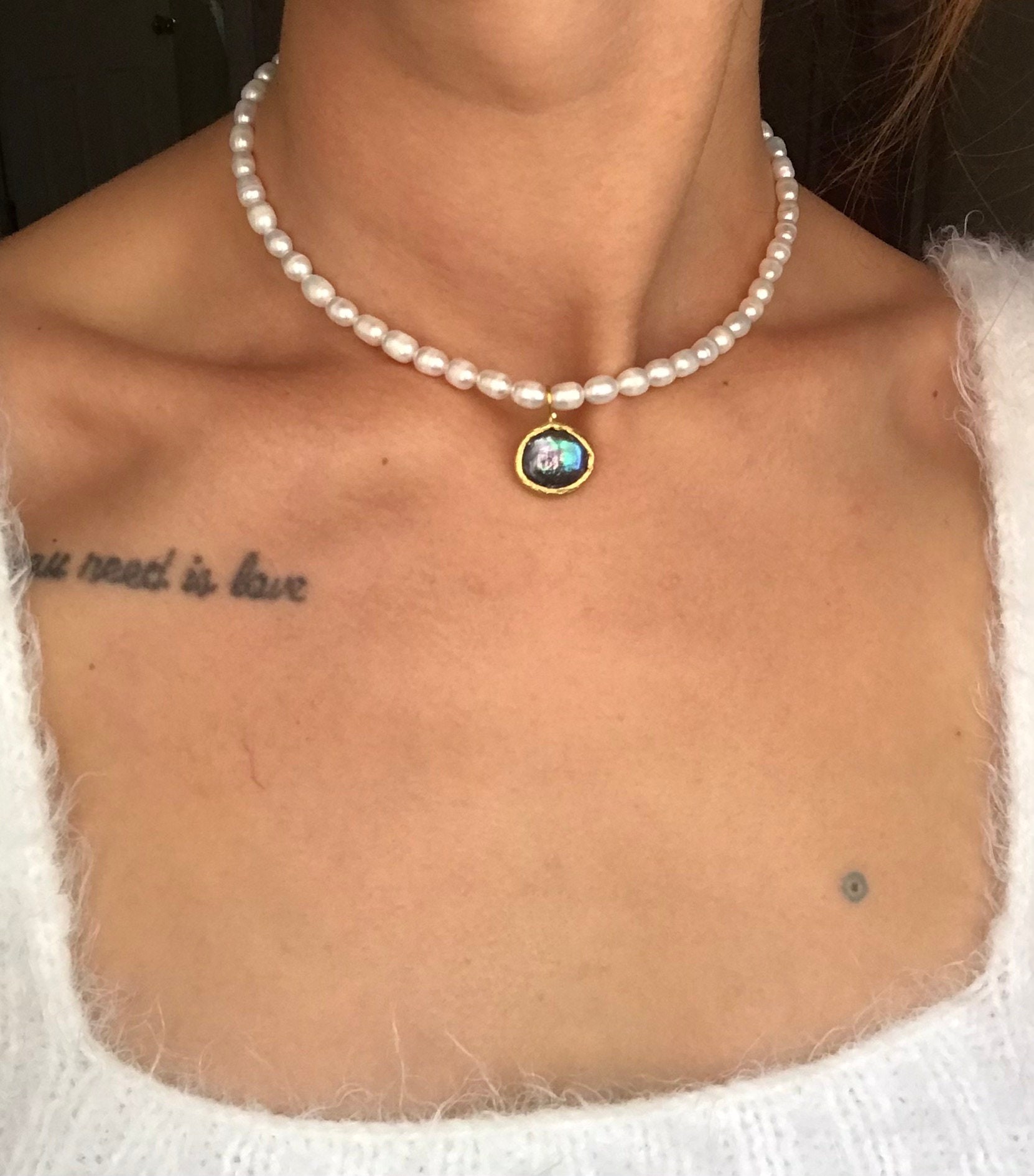 NEW ! Black and White Pearl Necklace