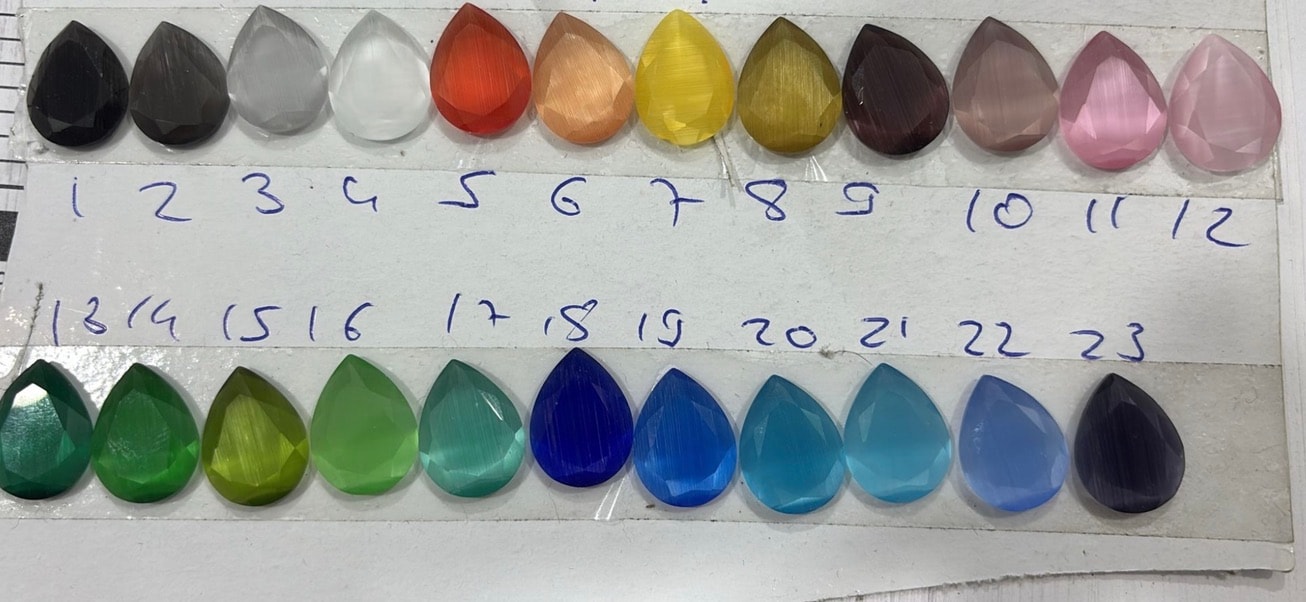 Yatay Oval Kedi Gözü Taş Küpeler