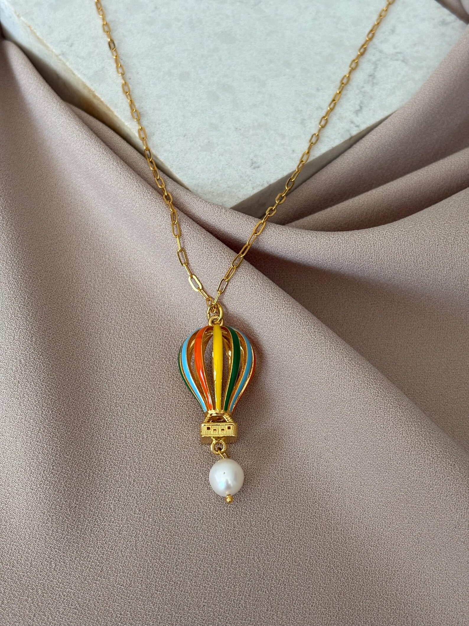 Renkli Balon Doğal İnci Sarkıtlı Kolye