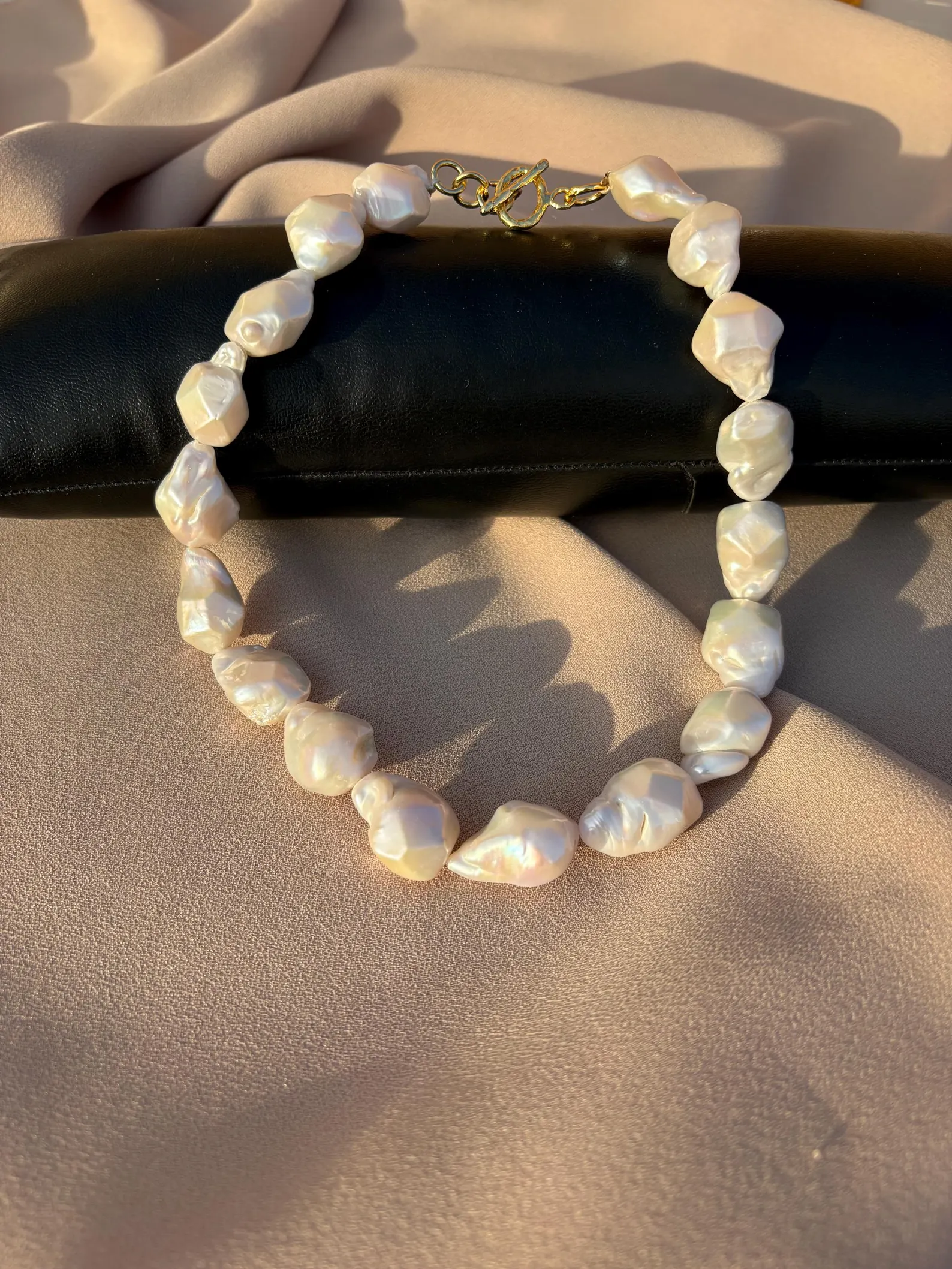 Elmas Kesim Büyük Beyaz Barok İnci Kolye