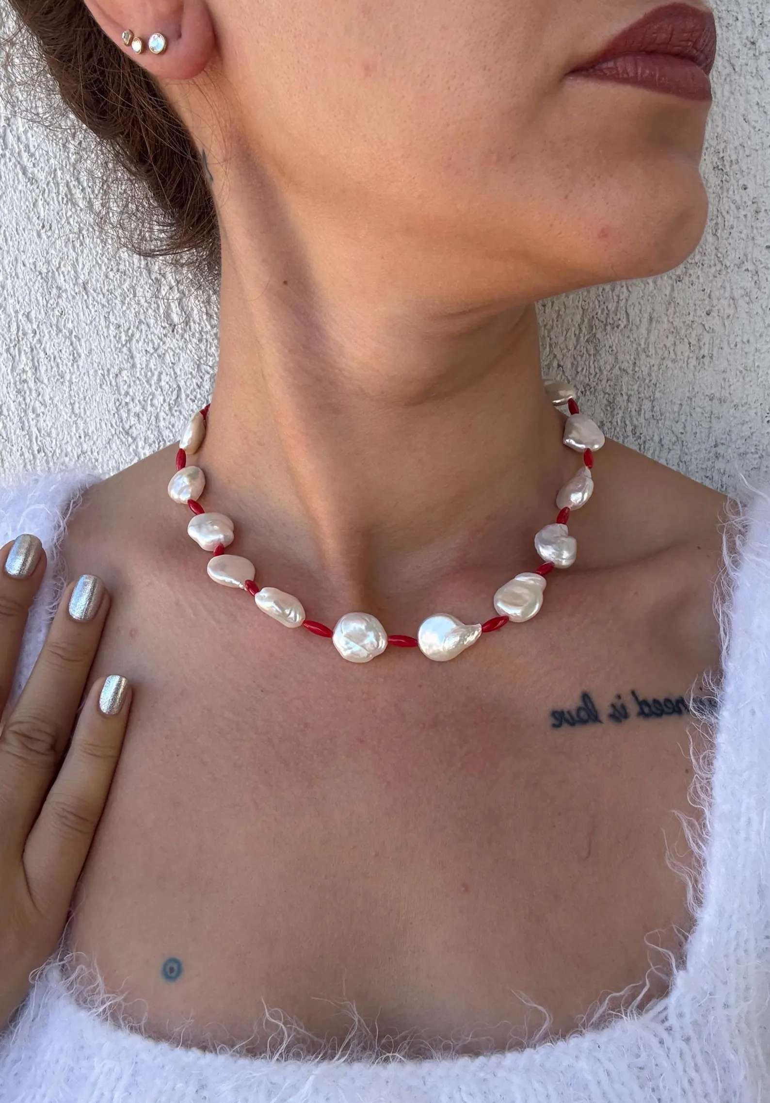 Düzensiz Barok İnci Mercan El Örmesi Kolye