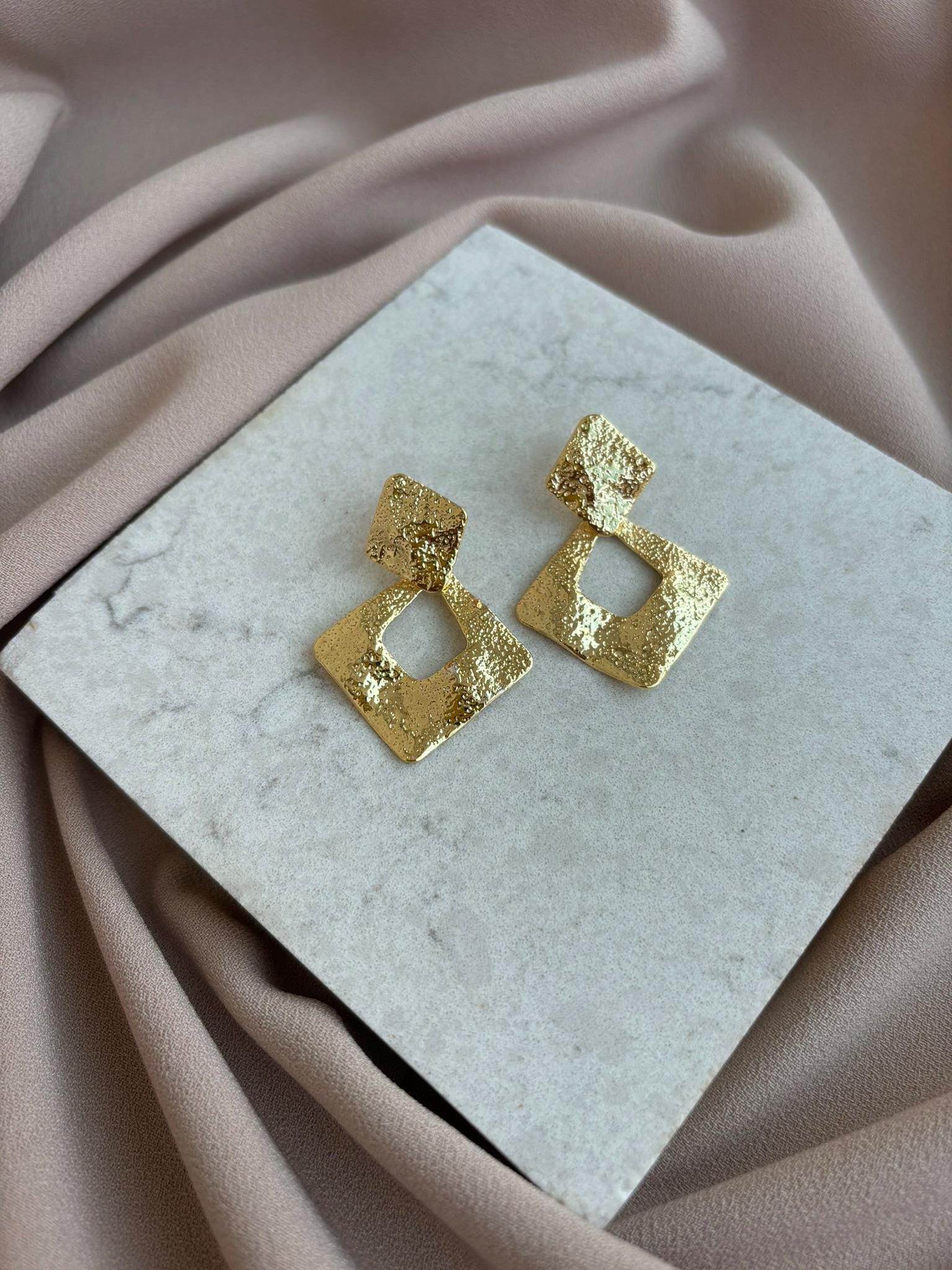 YENİ! Özel Tasarım Kare Döküm Küpe, El Yapımı Bronz Desenli Küpe