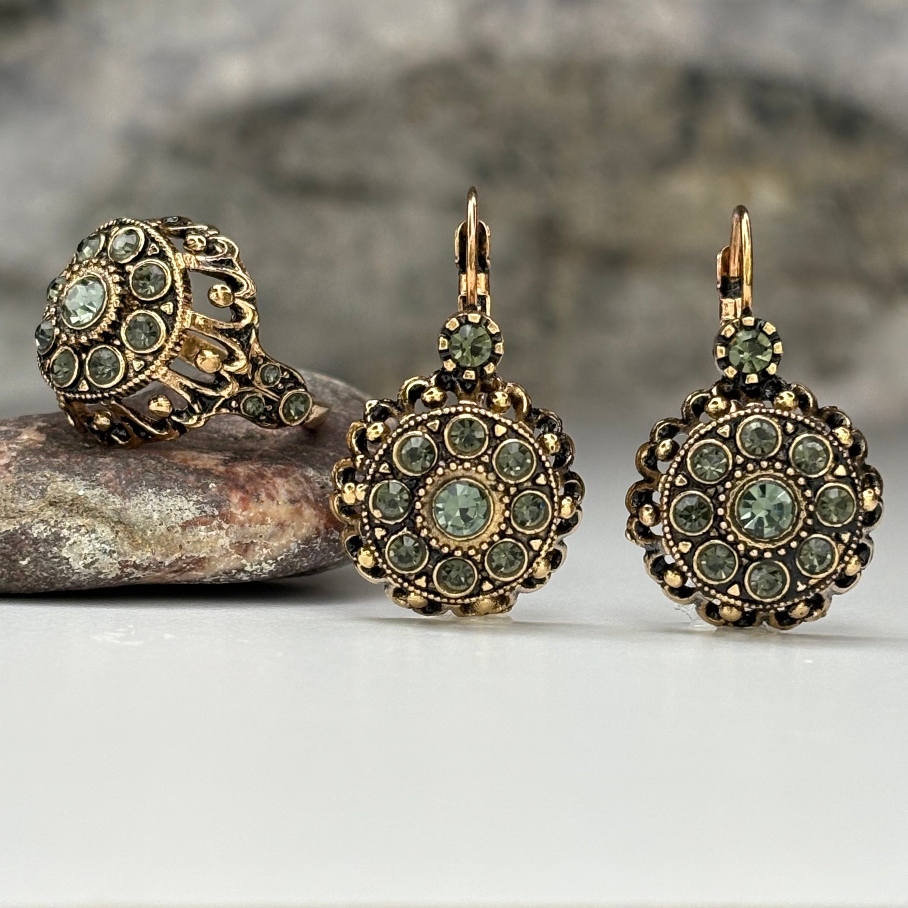 Mardin'in Çiçekli Küpe-Yüzük Seti