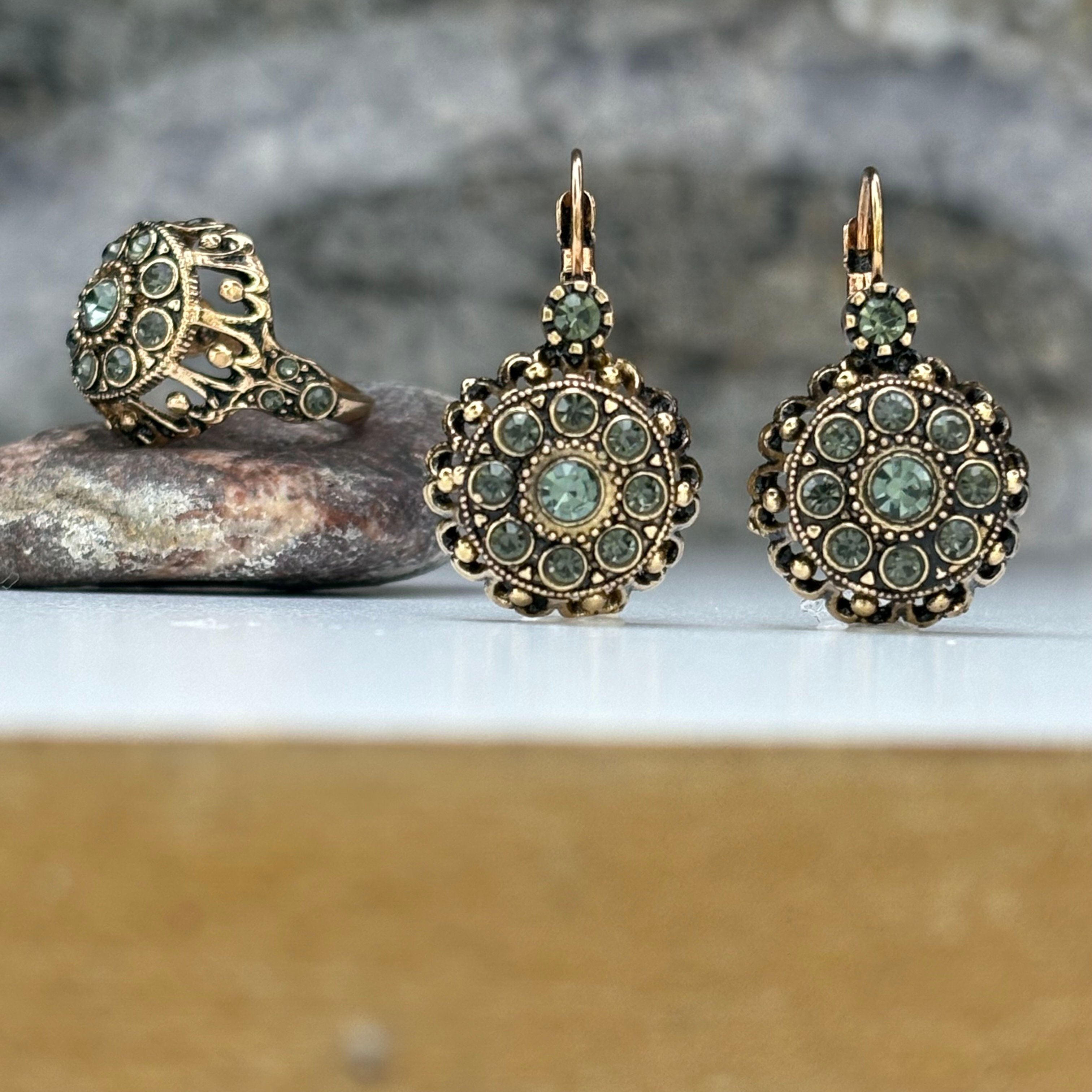 Mardin'in Çiçekli Küpe-Yüzük Seti
