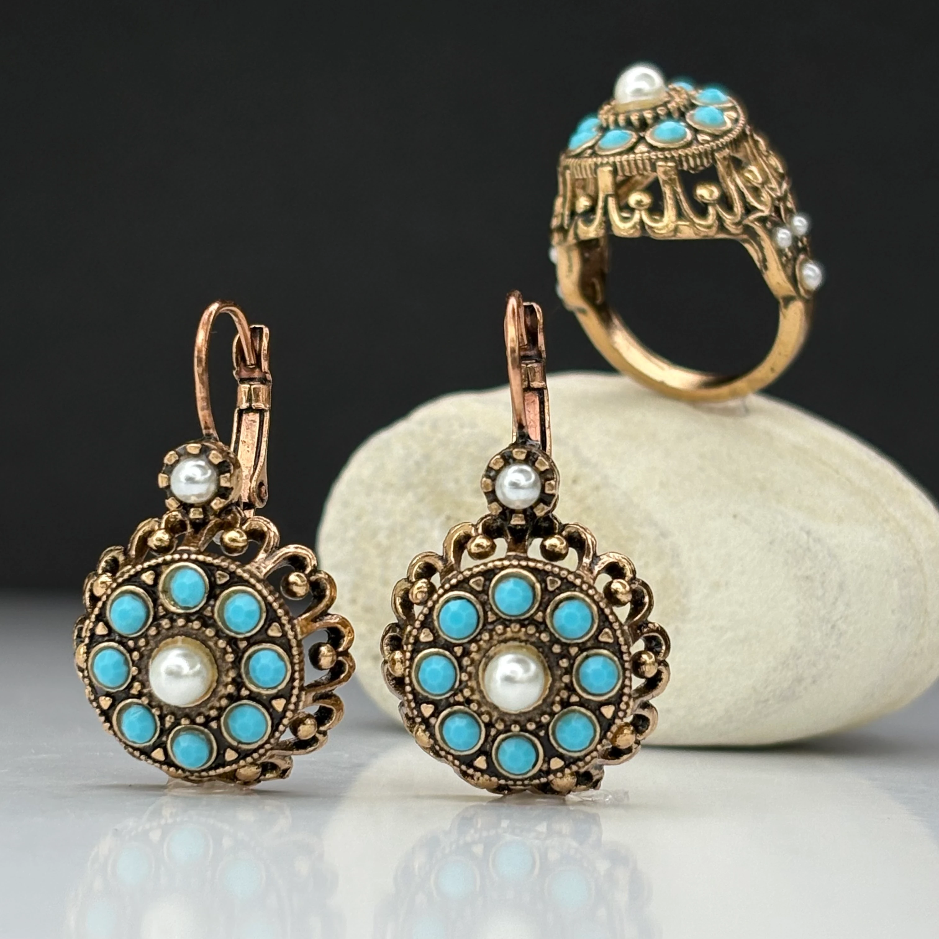 Mardin’in Çiçekli Gül Serisi: Küpe & Yüzük - Firuze Taşlı