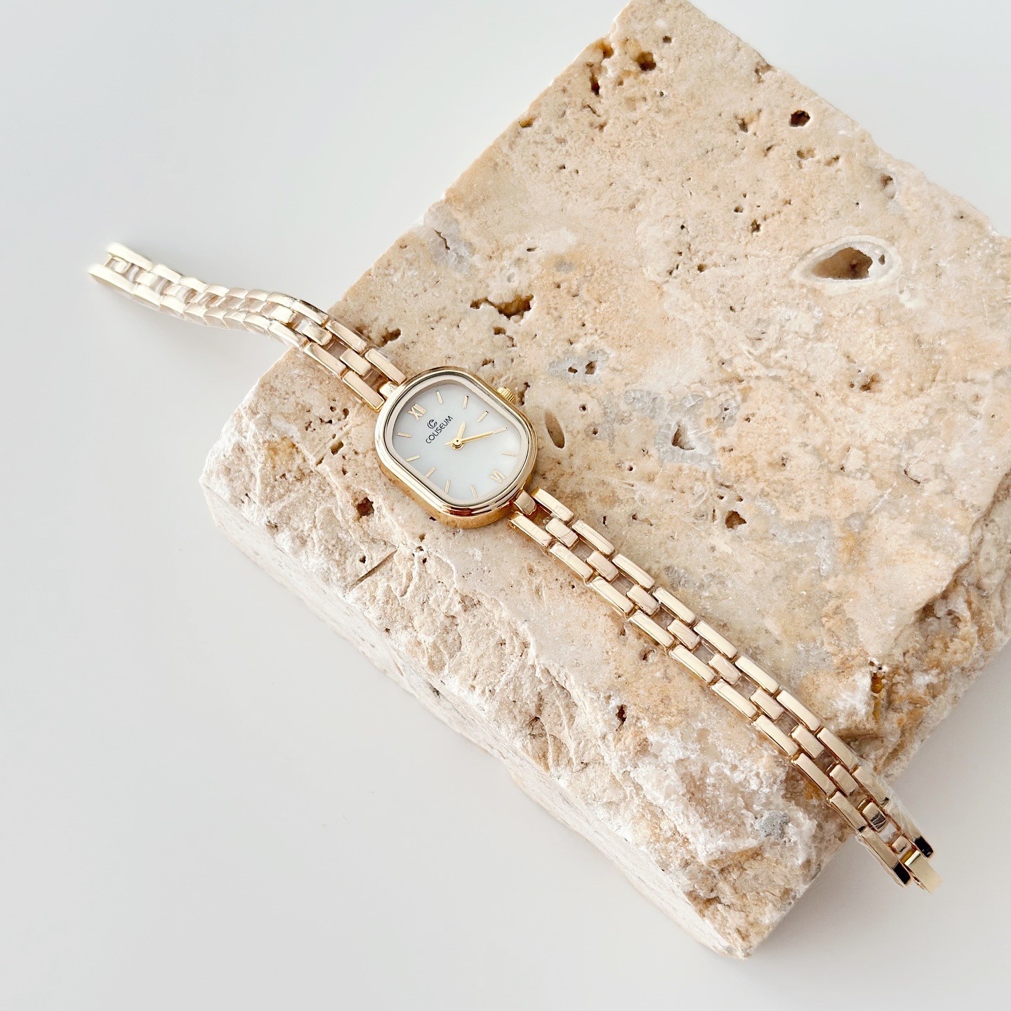 Tiora Watch