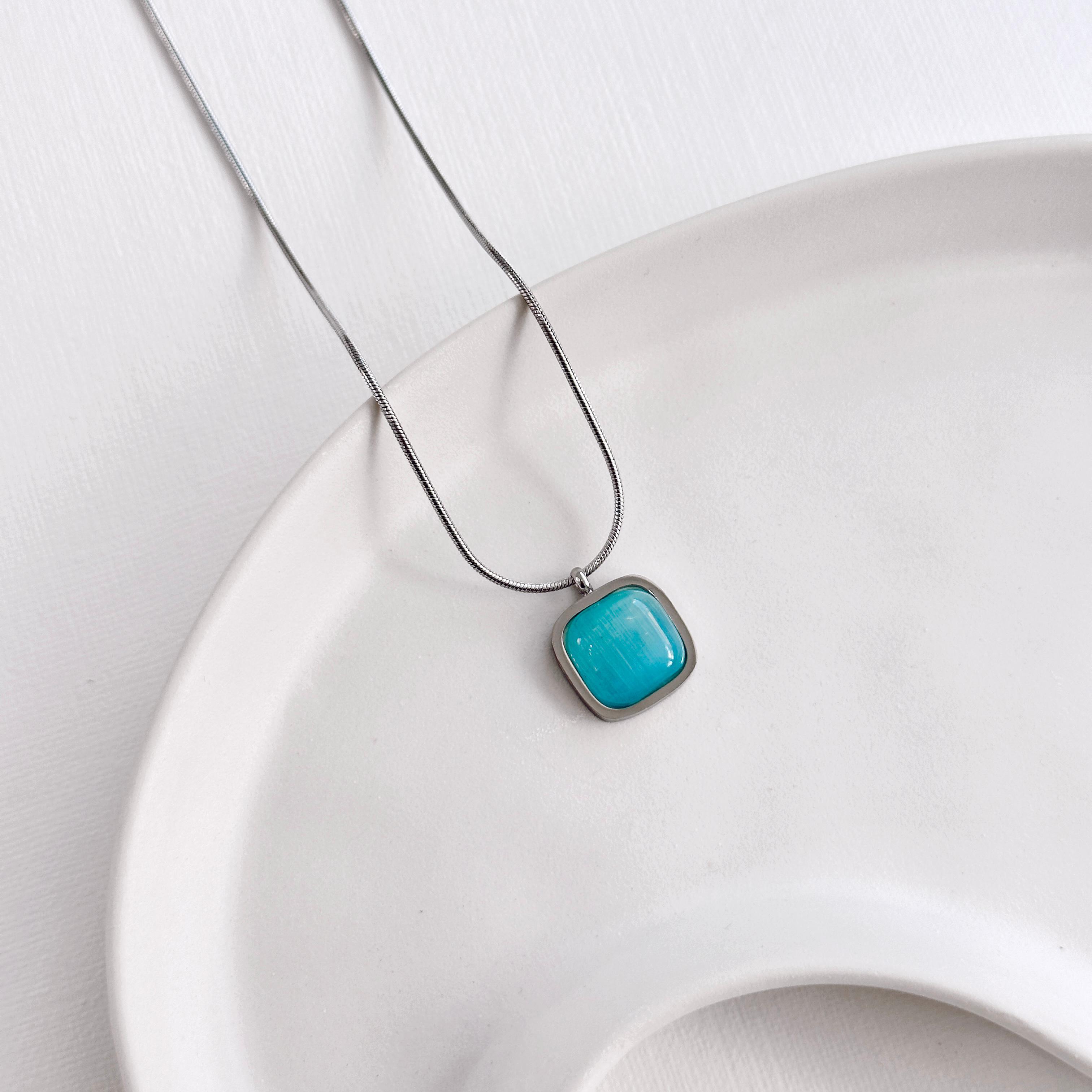 Sable taş Çelik Kolye