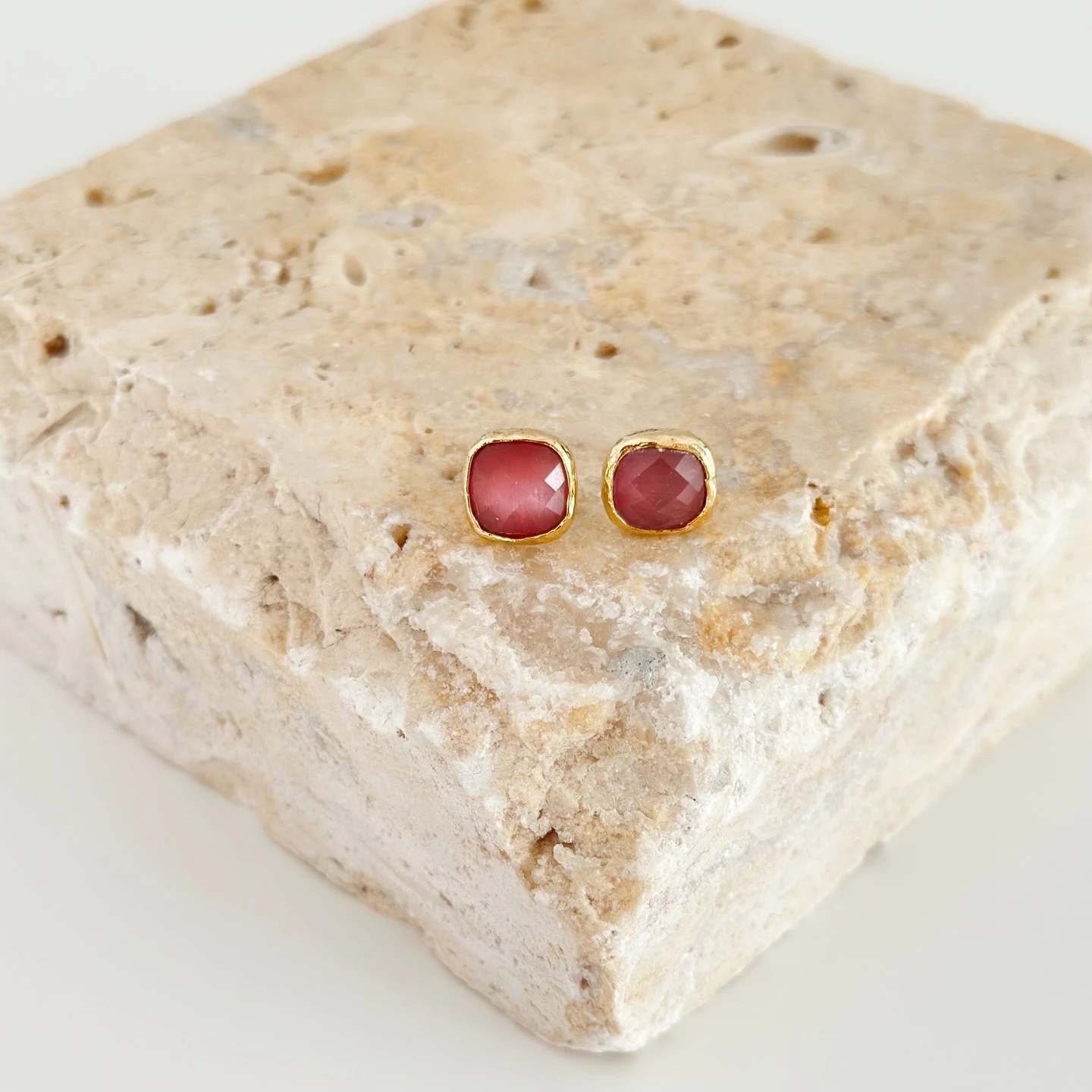 Fuşya Kedi Gözü Doğal Taş Drop Küpe