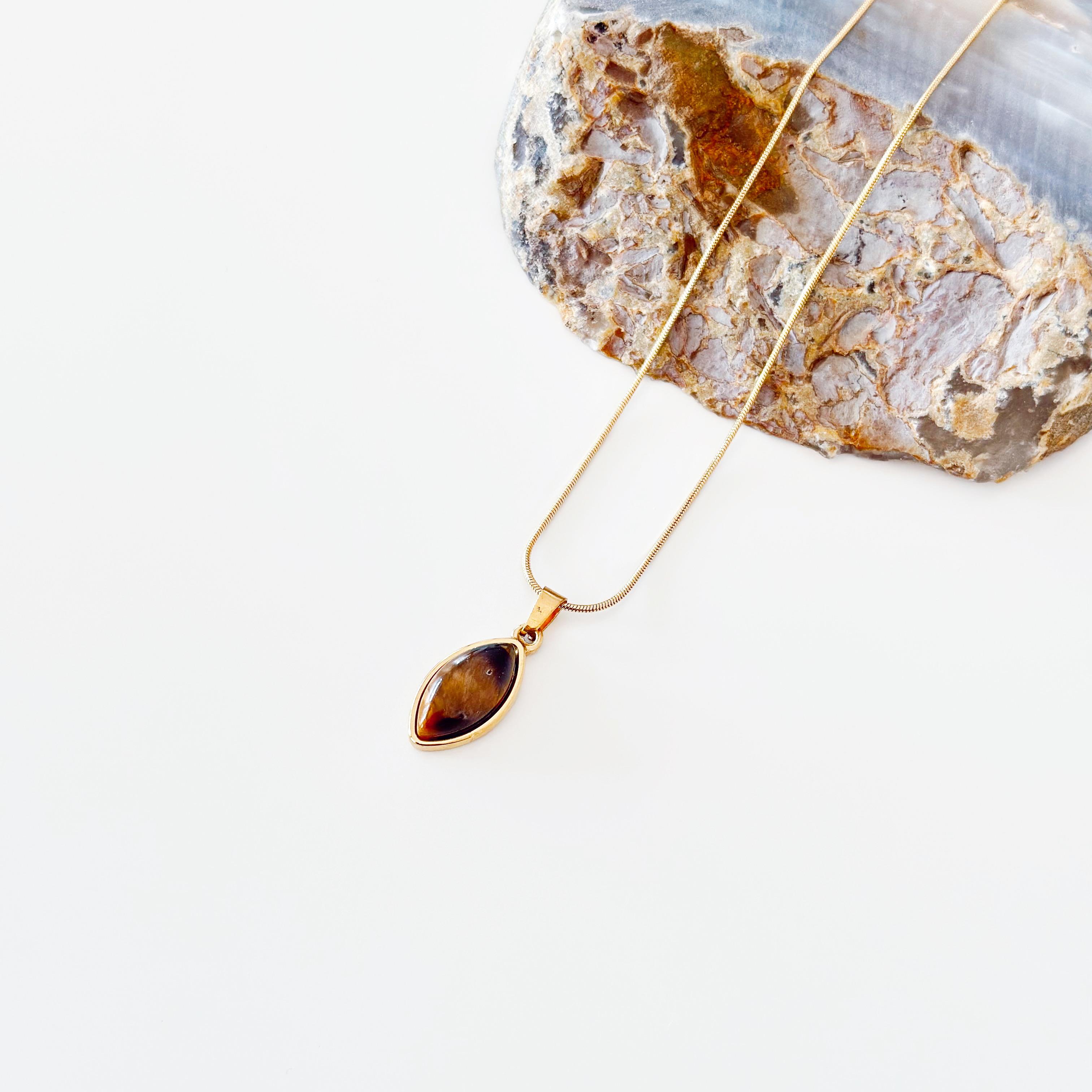 Occhio di tigre Çelik Kolye