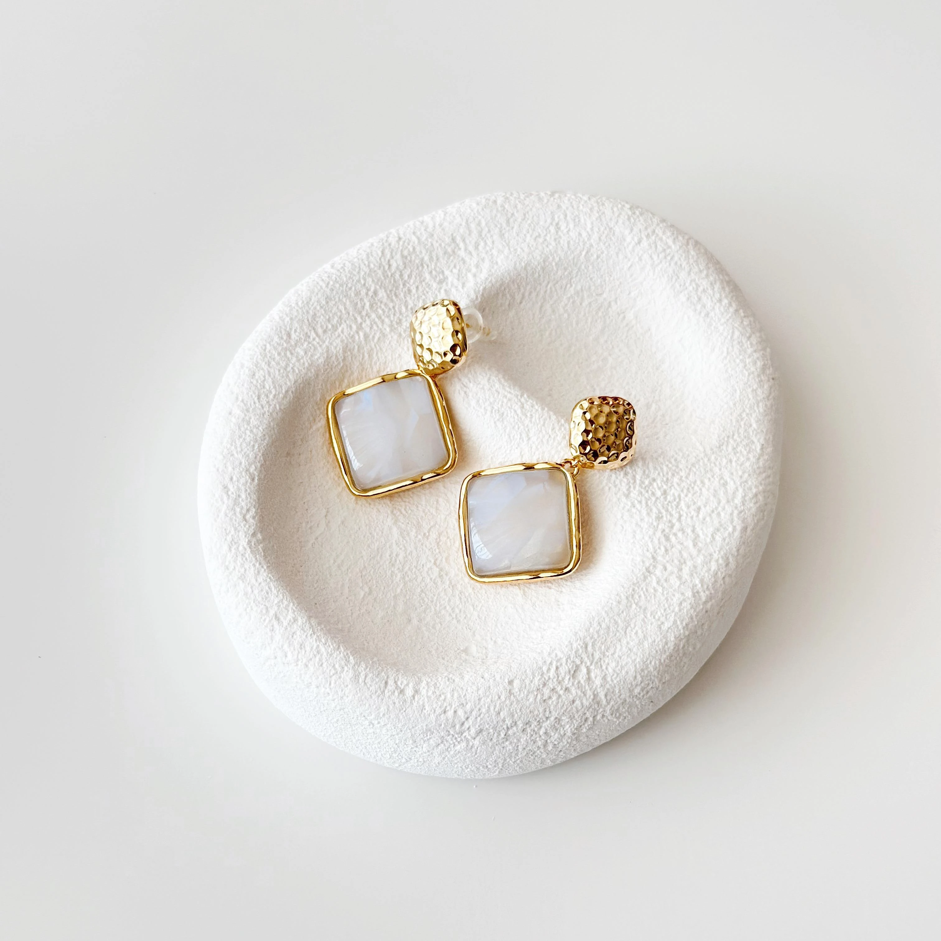 Poitrine Çelik küpe