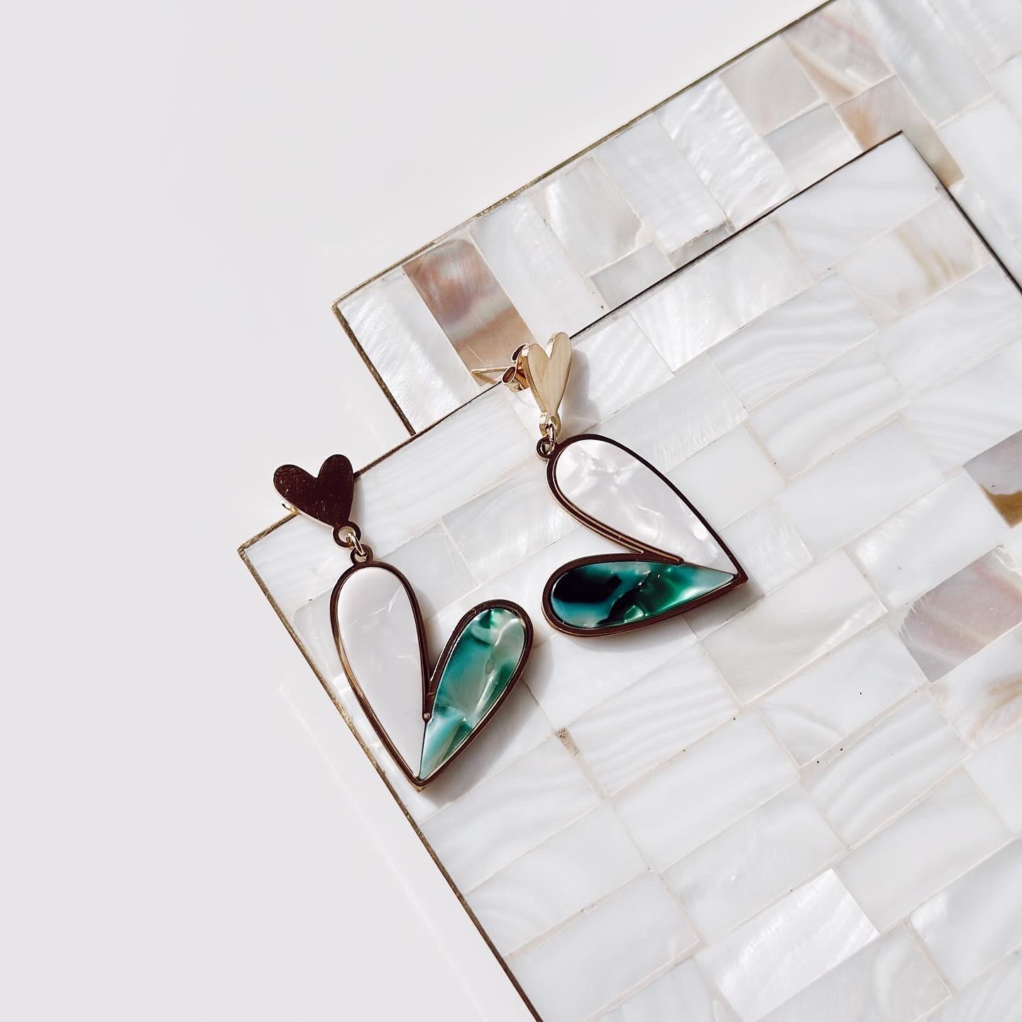 Un cuore gold çelik küpe