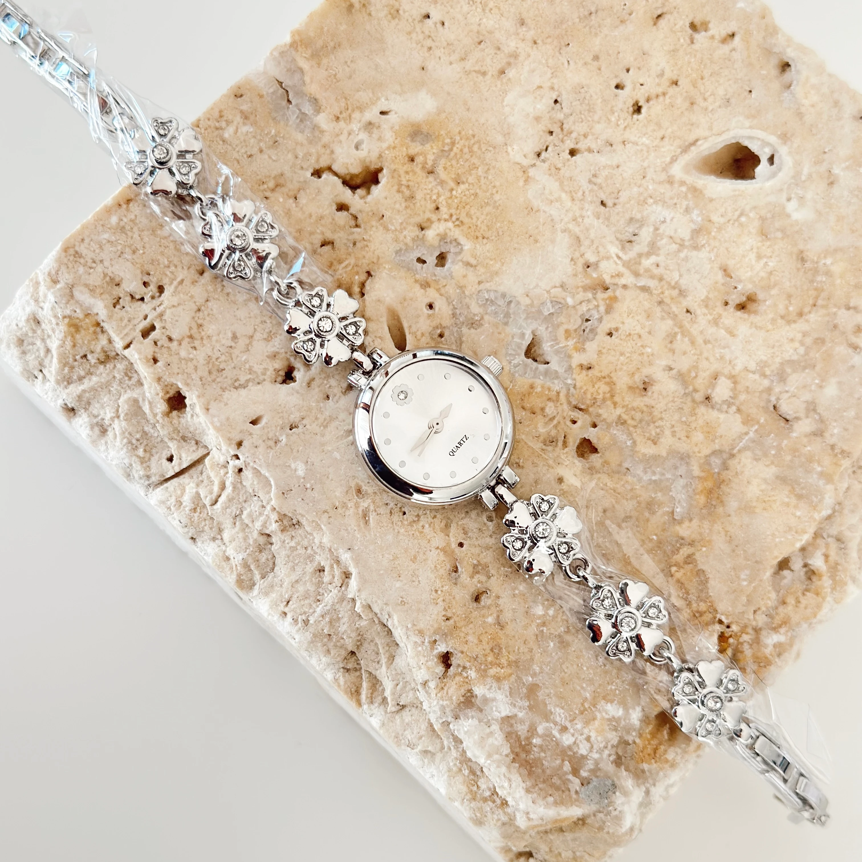 Çiçek Kordon Gümüş Saat Beyaz