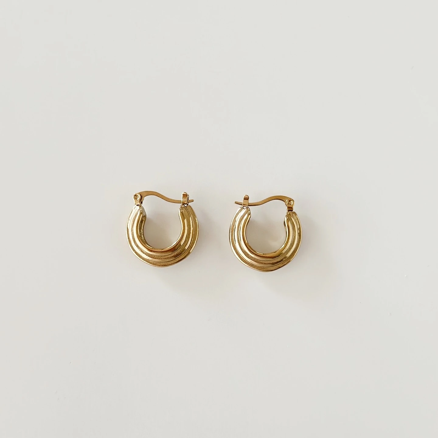 Laminated Gold Küpe