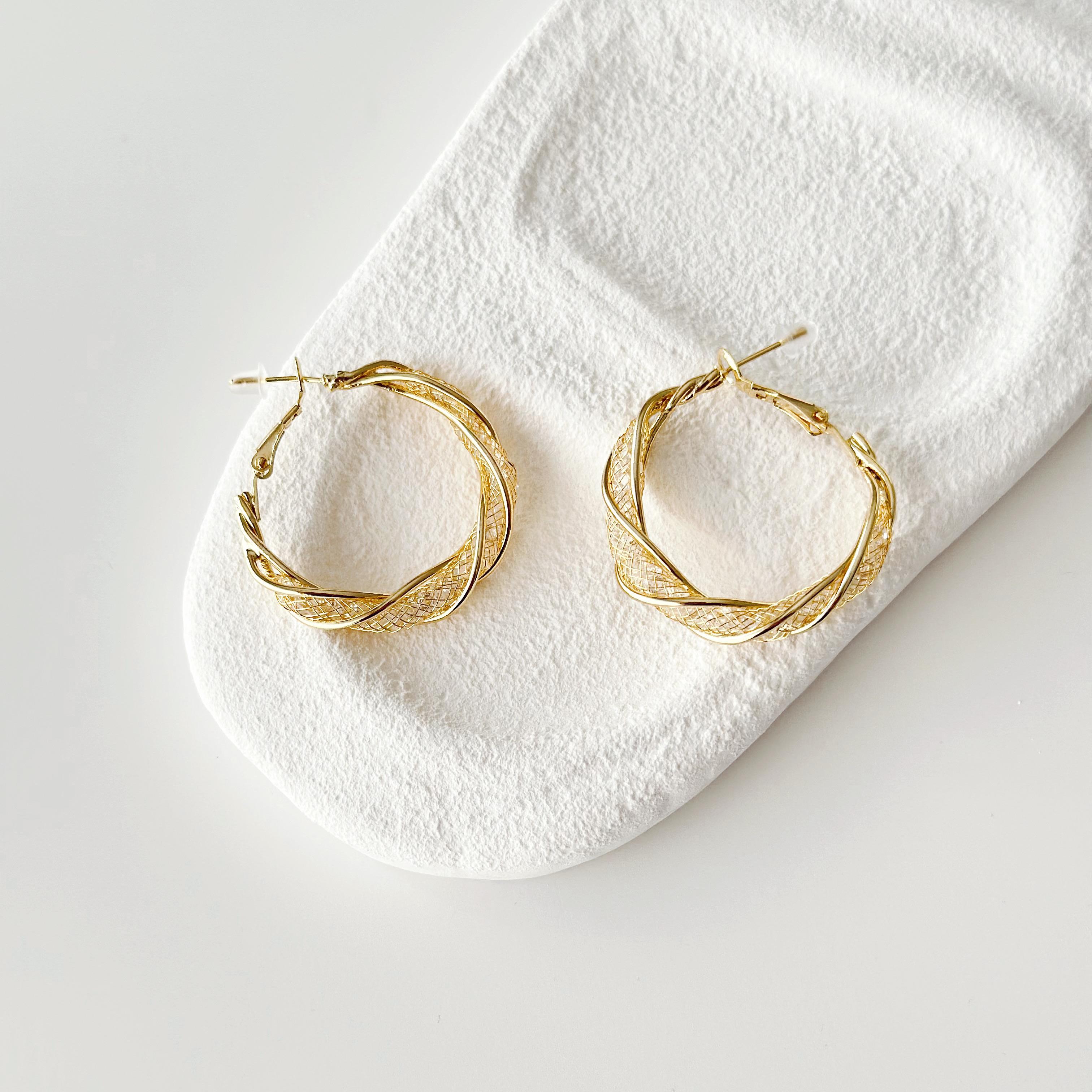 Tulle gold küpe