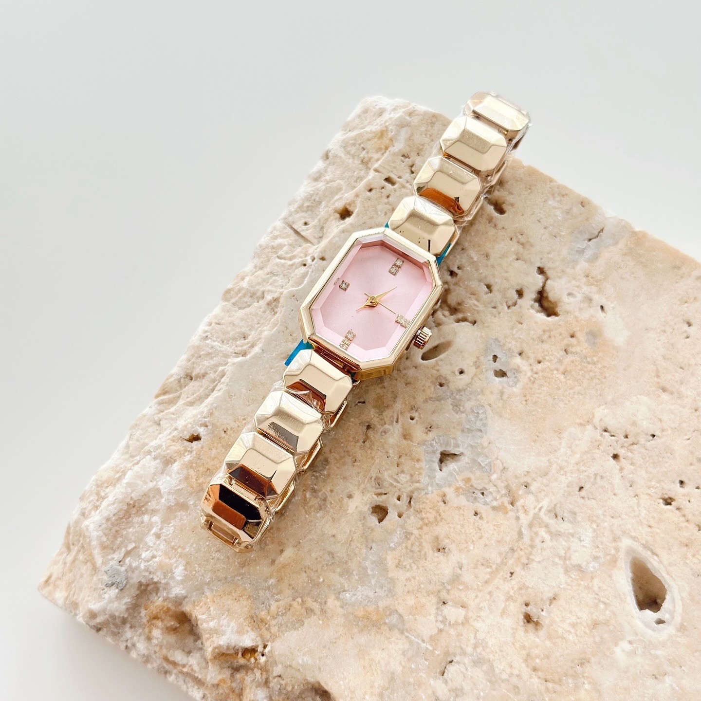 Nivora Watch