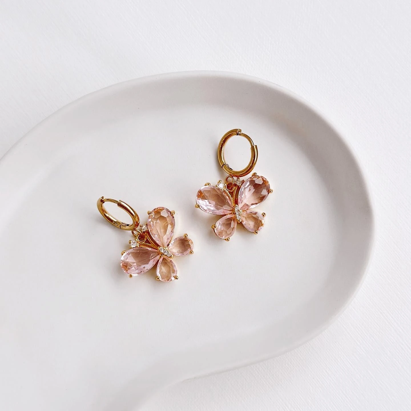 Ala rosa Xupıng küpe