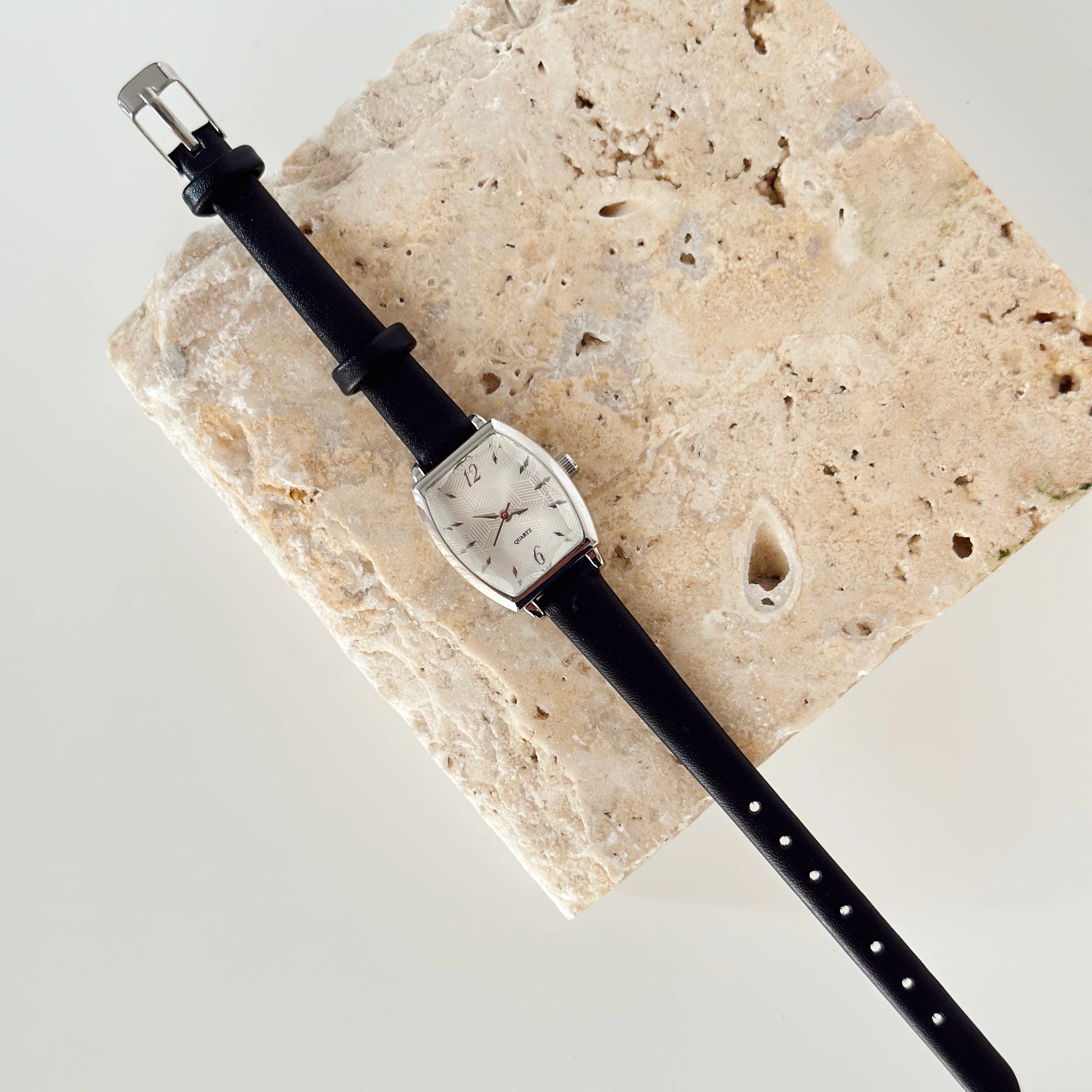 Pure Classic Deri Kordon Gümüş Saat