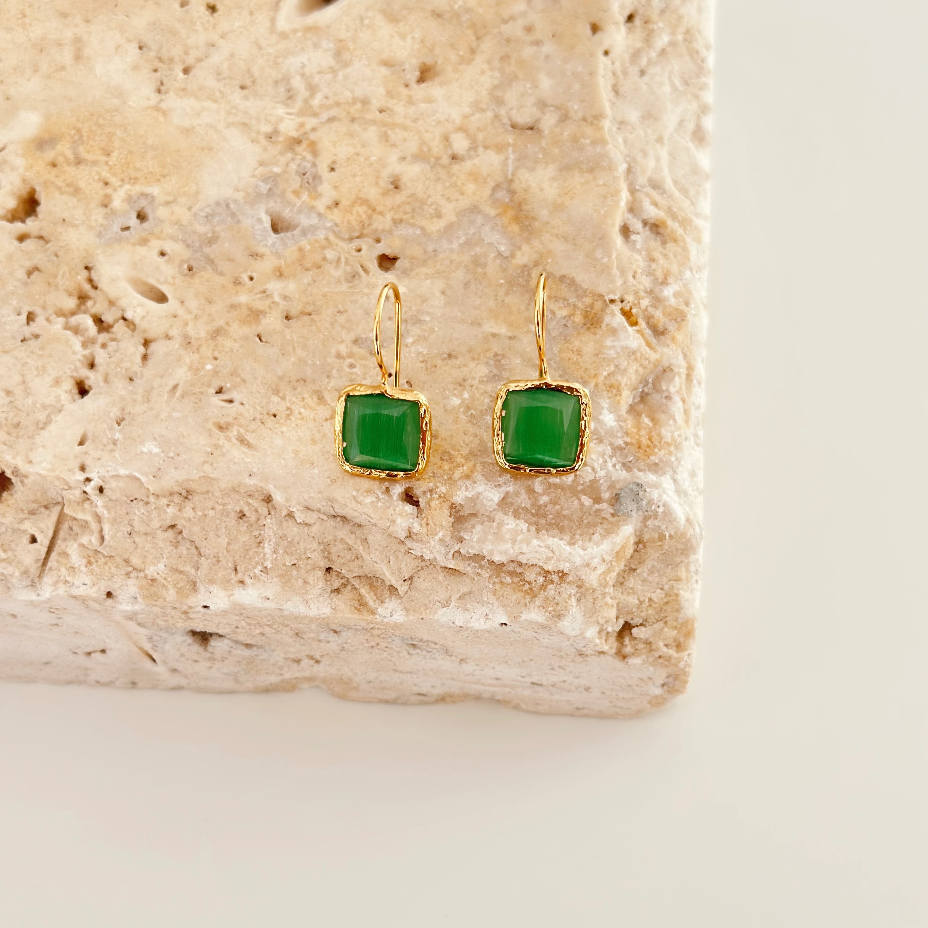 Kalsedon Kare Doğal Taş Küpe Yeşil