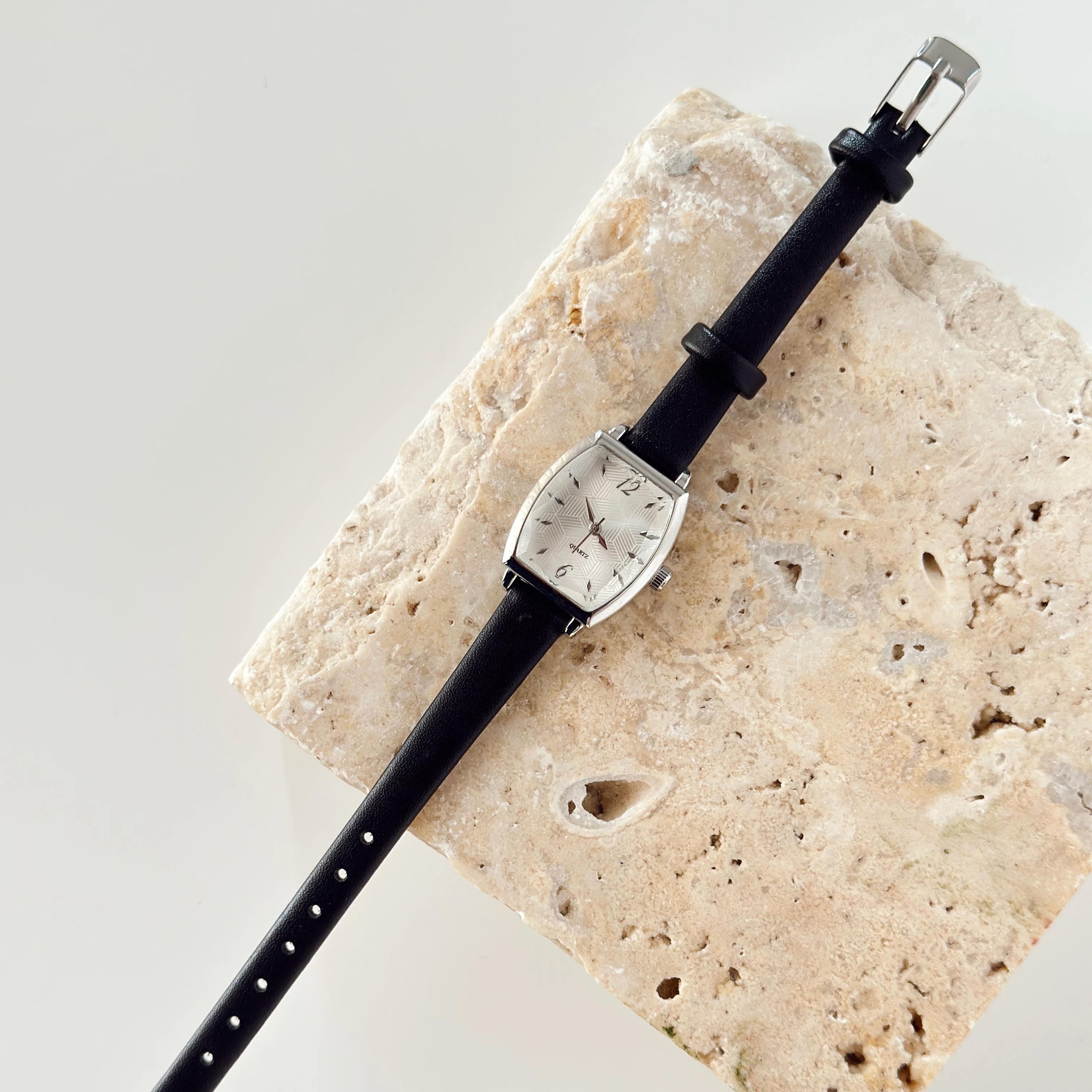 Pure Classic Deri Kordon Gümüş Saat