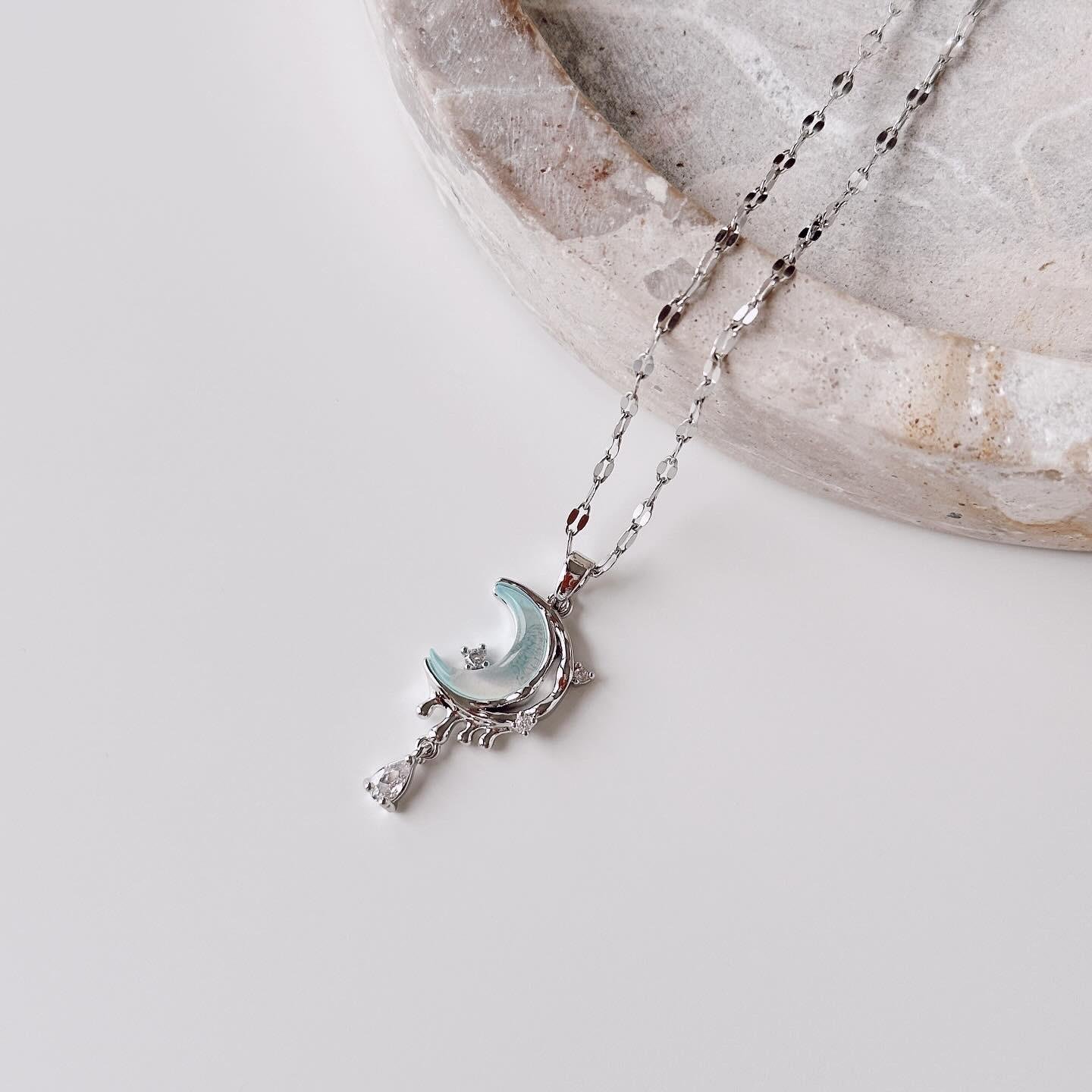 Luna blu grigia Çelik Kolye