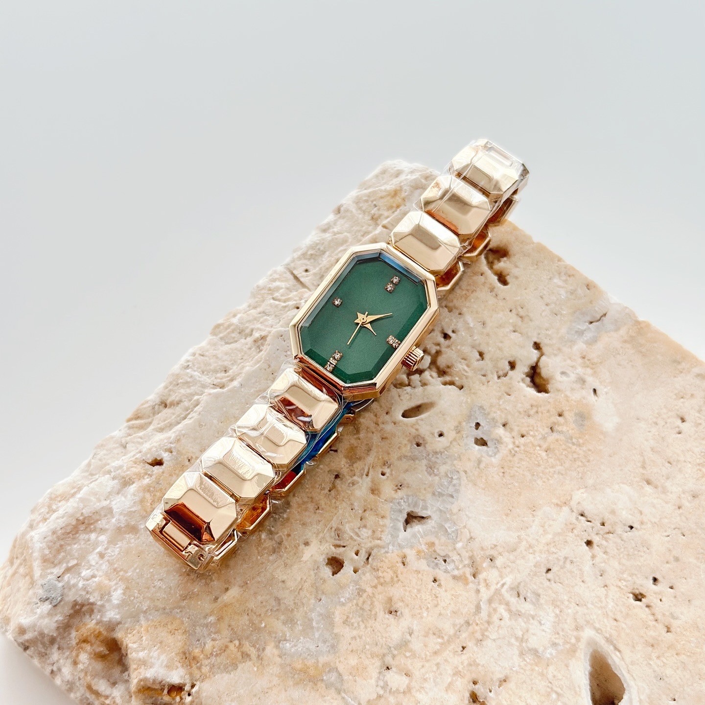 Velaris Watch