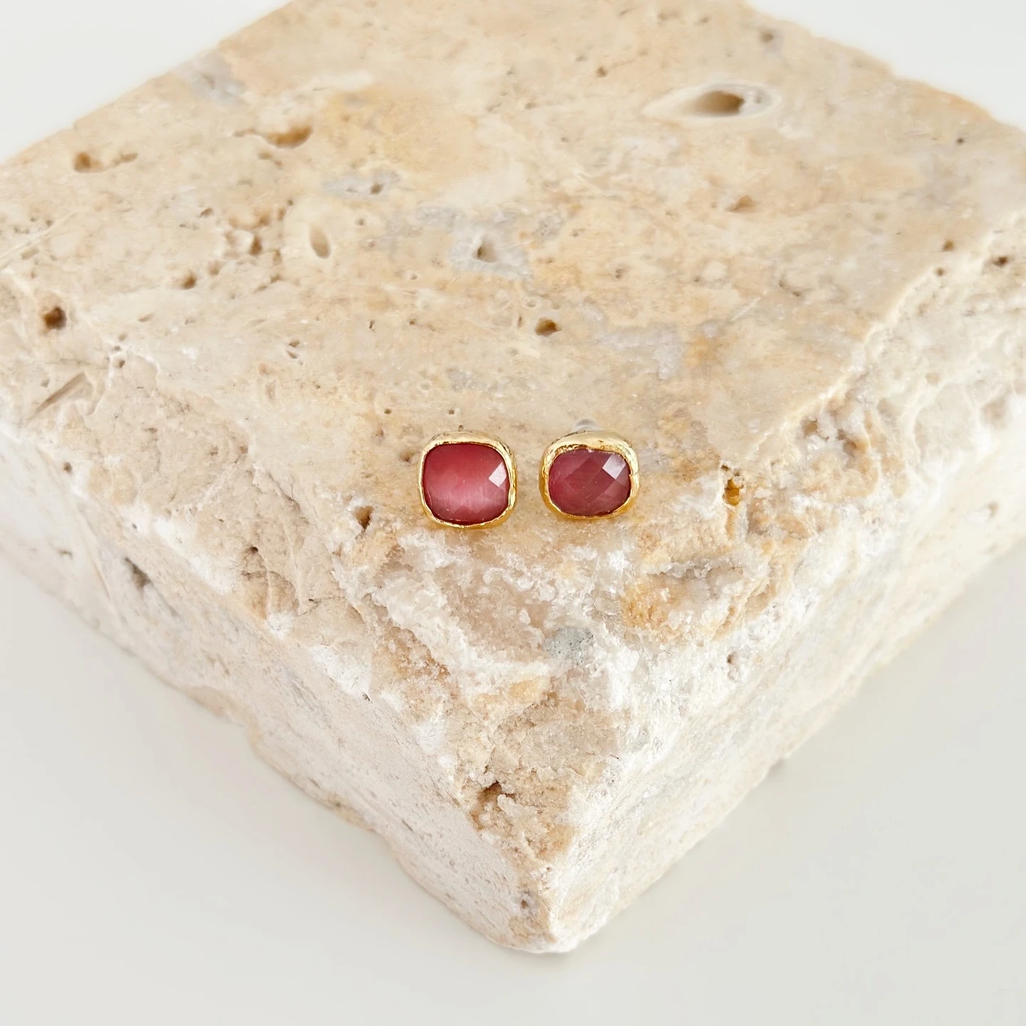 Fuşya Kedi Gözü Doğal Taş Drop Küpe