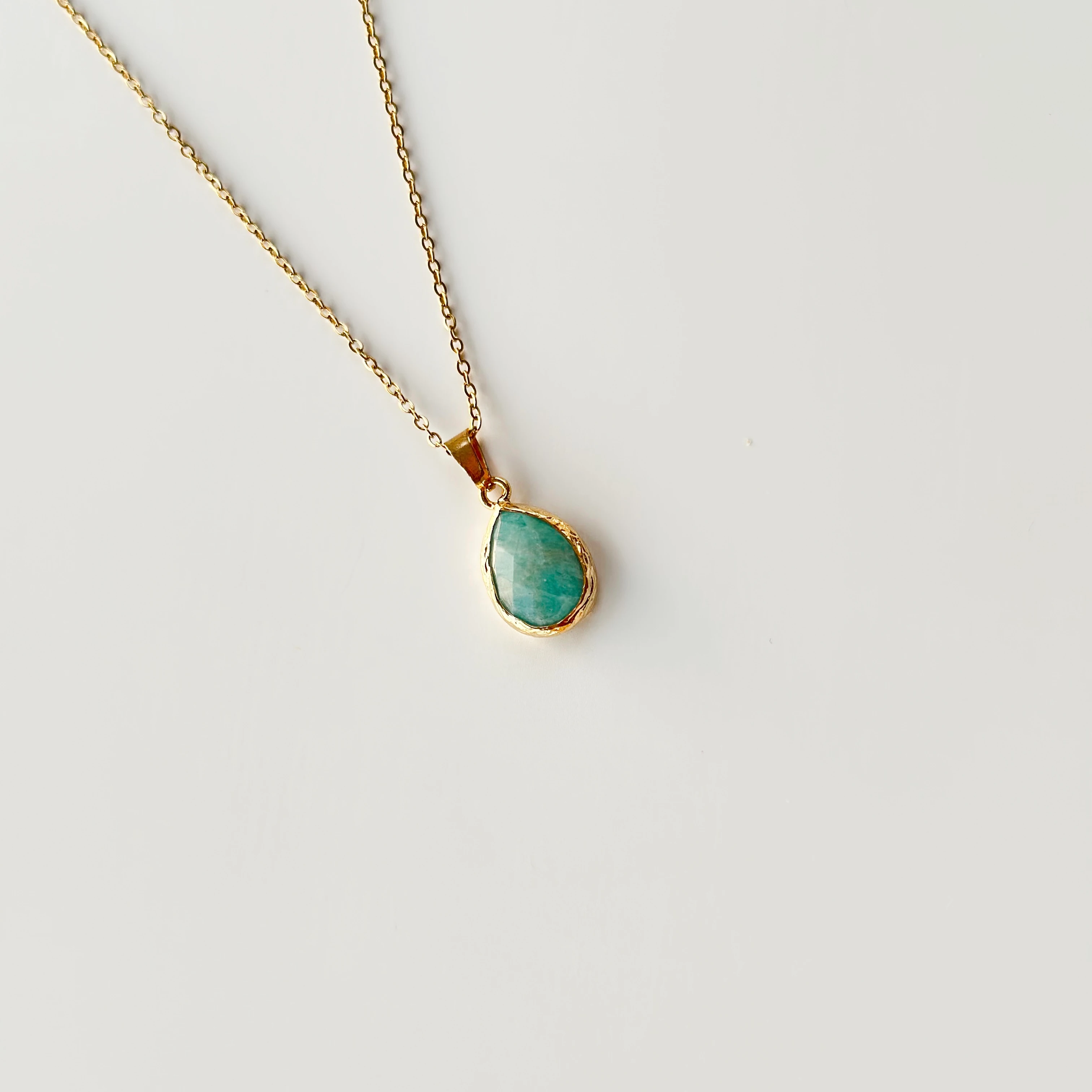 Liva Doğal Taş Kolye