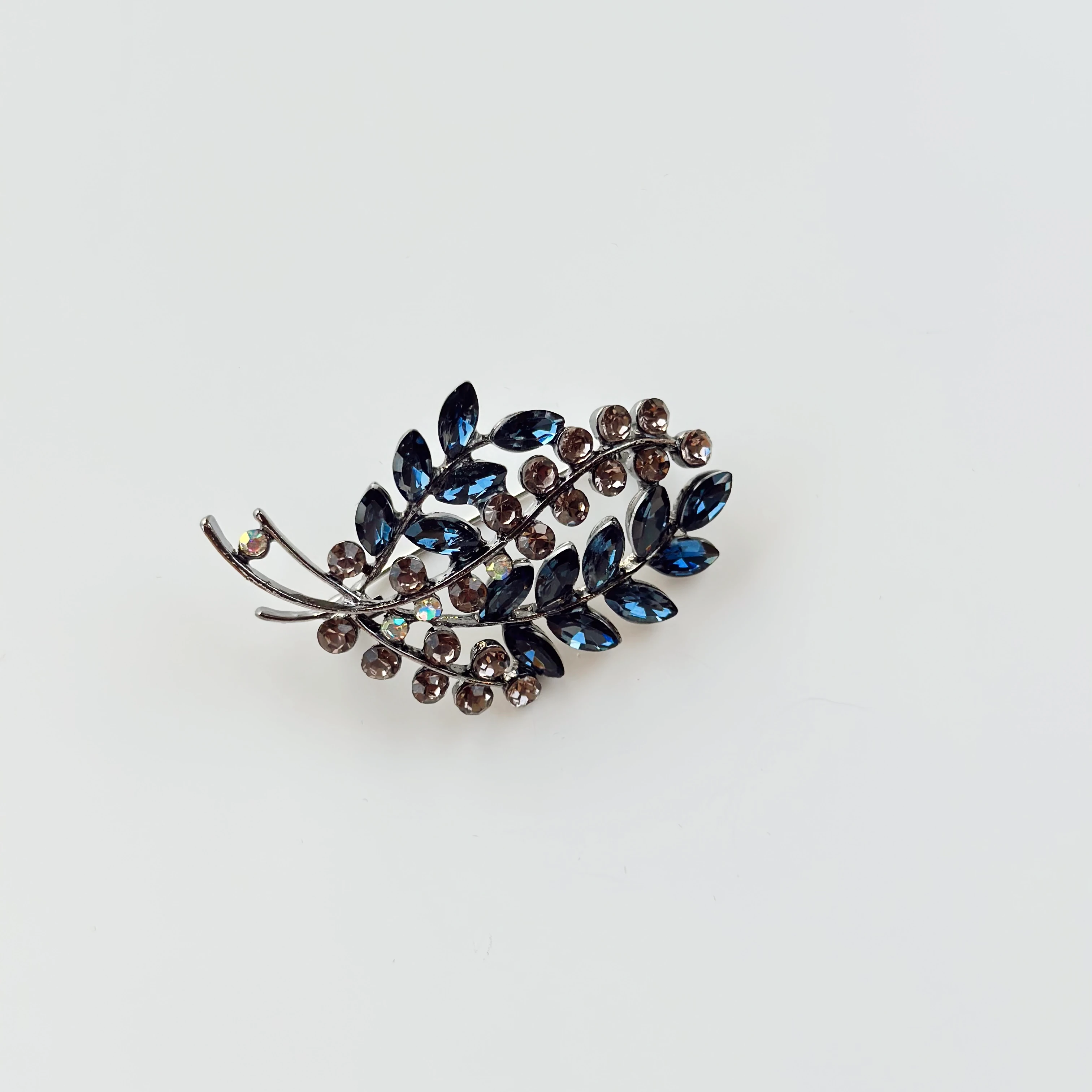 Gece Yaprağı Broş