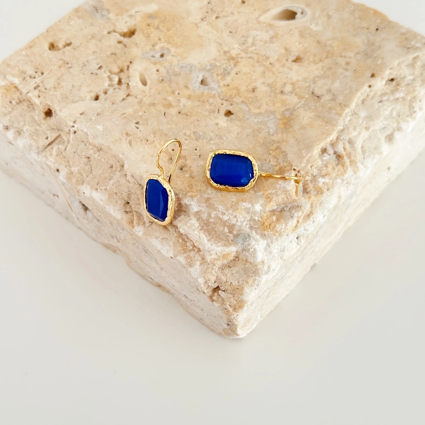 Kalsedon Drop Küpe Lacivert