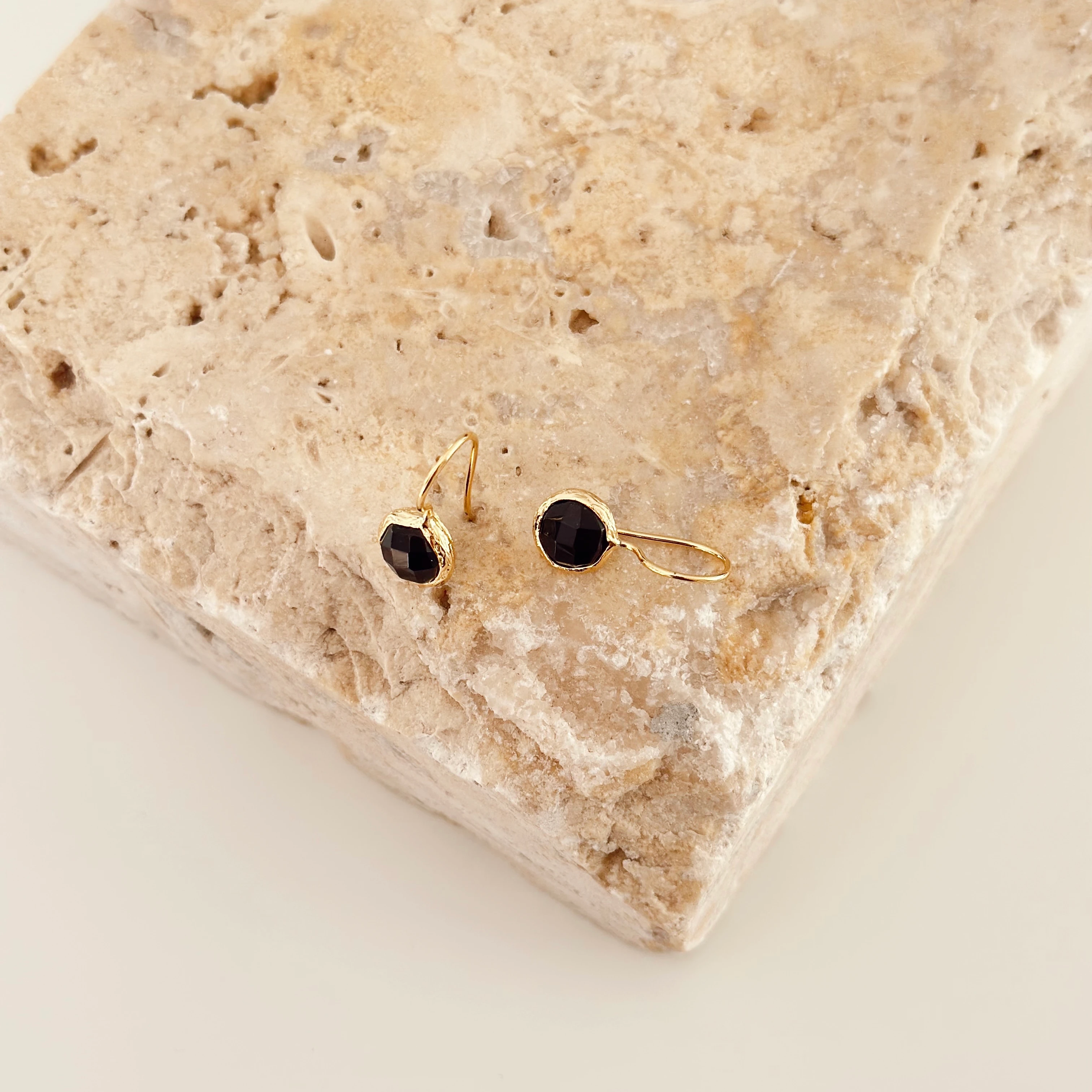 Siyah Oniks Mini Doğal taş Küpe