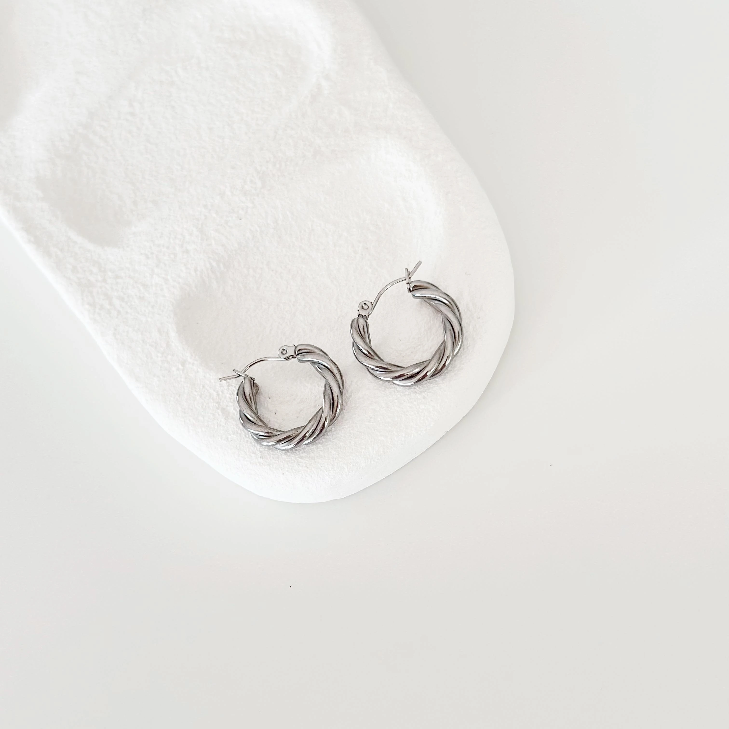 Tenuta grey çelik küpe