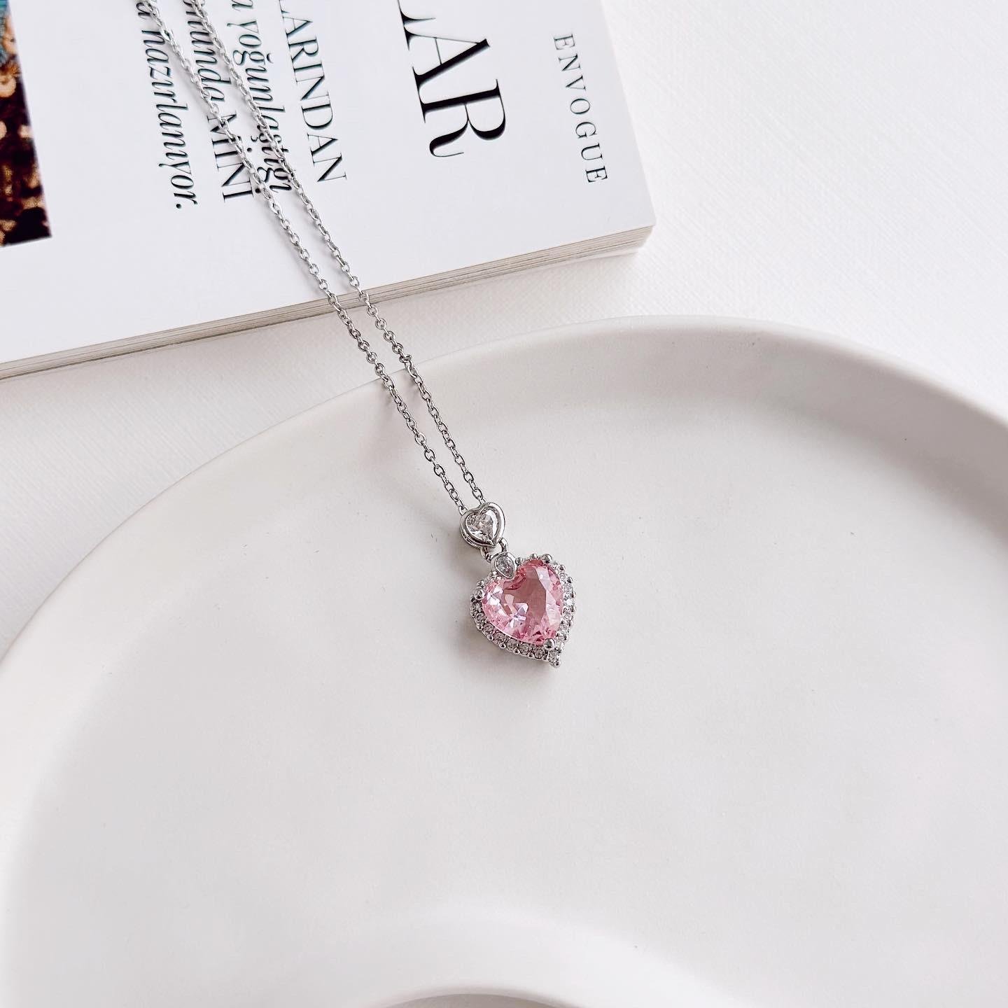 Loviisa  Çelik Kolye