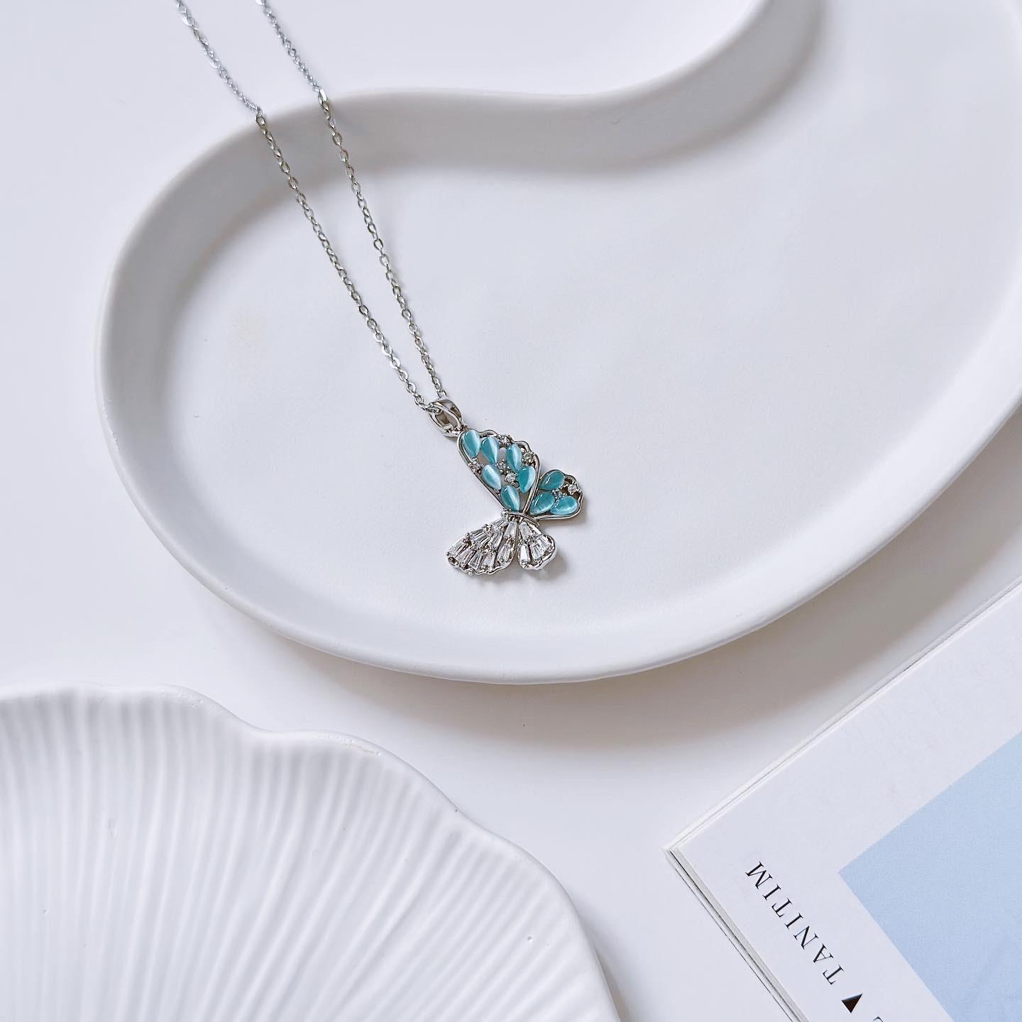 Mariposa de piedra Çelik Kolye