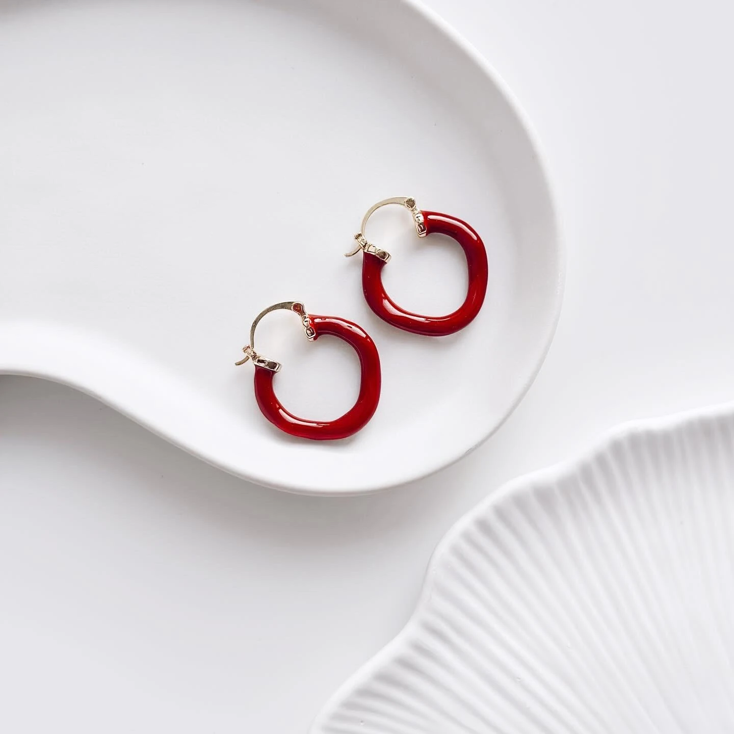 Clach dhearg çelik küpe