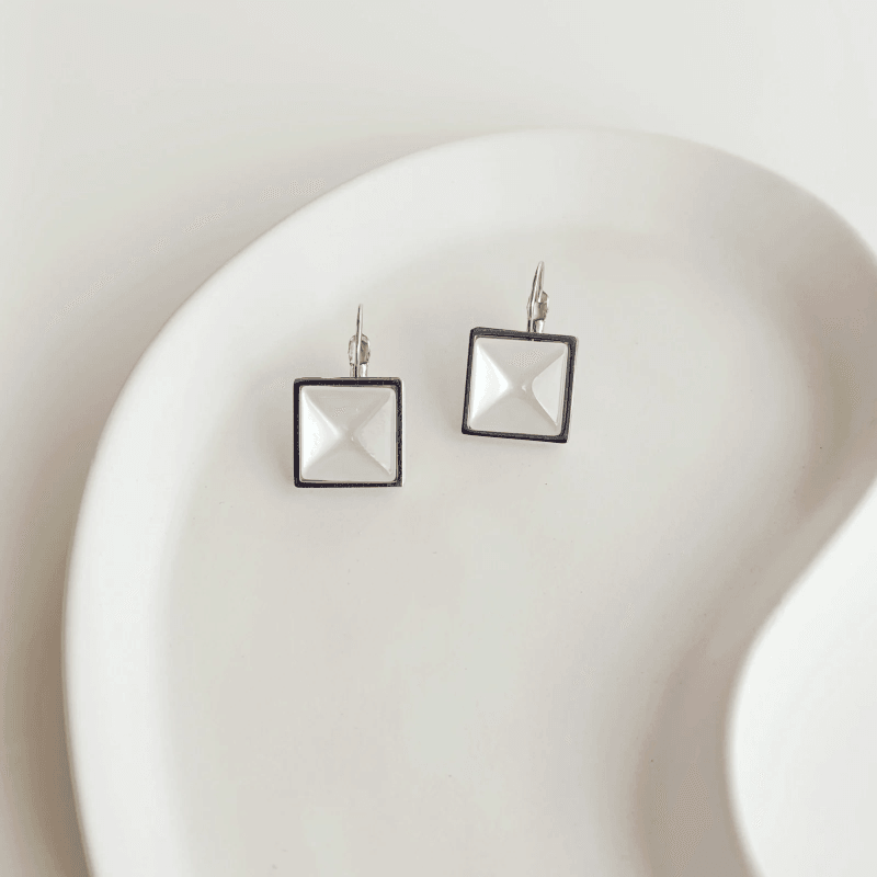 Quadrat grey çelik küpe