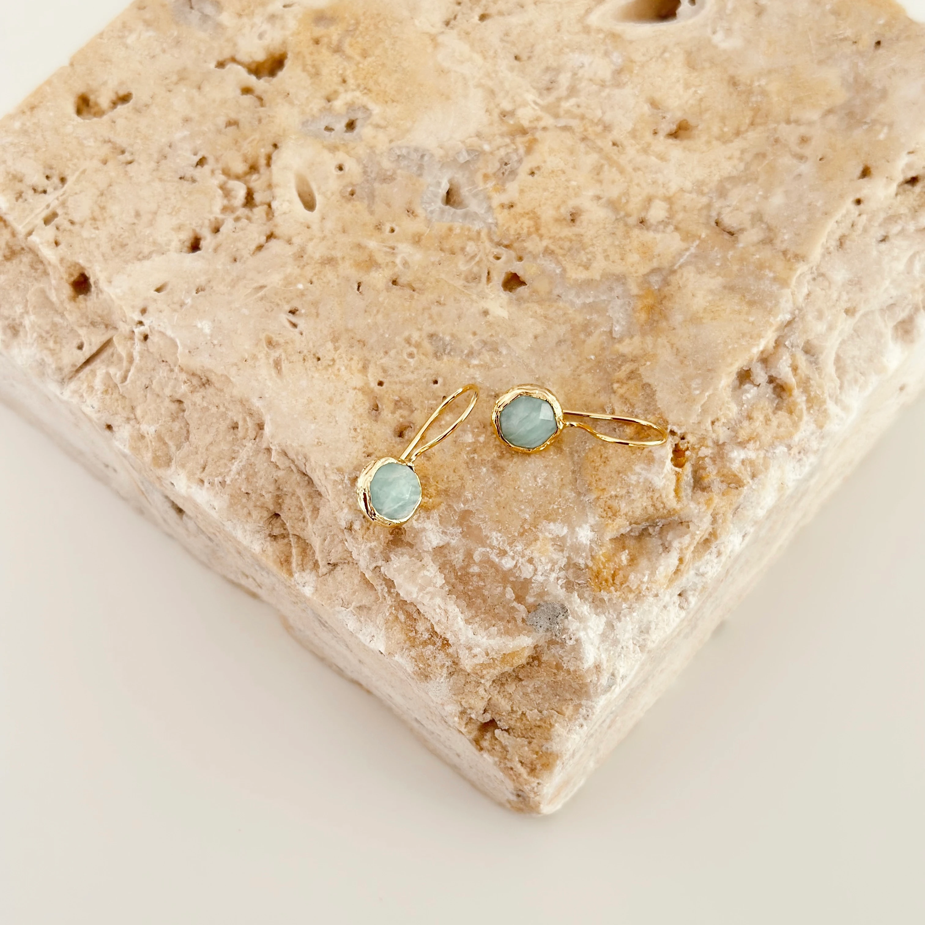 Mini Amazonit Sallantılı Doğal Taş Küpe