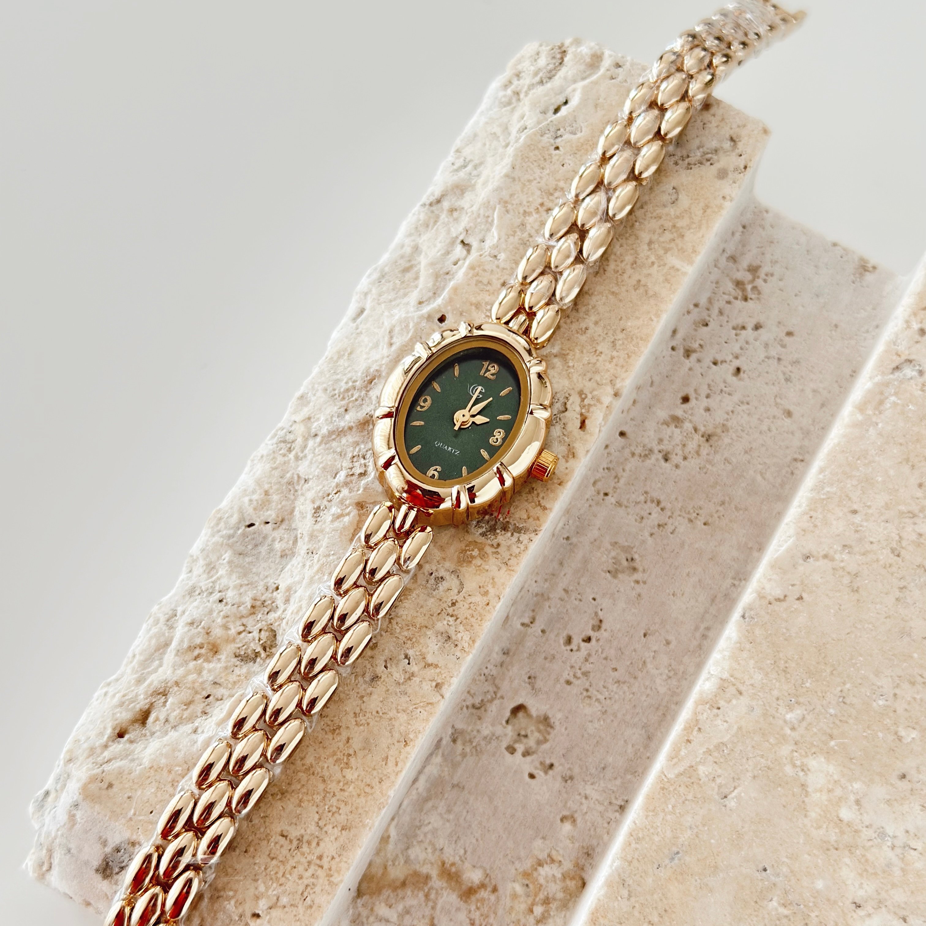 Magnor Watch