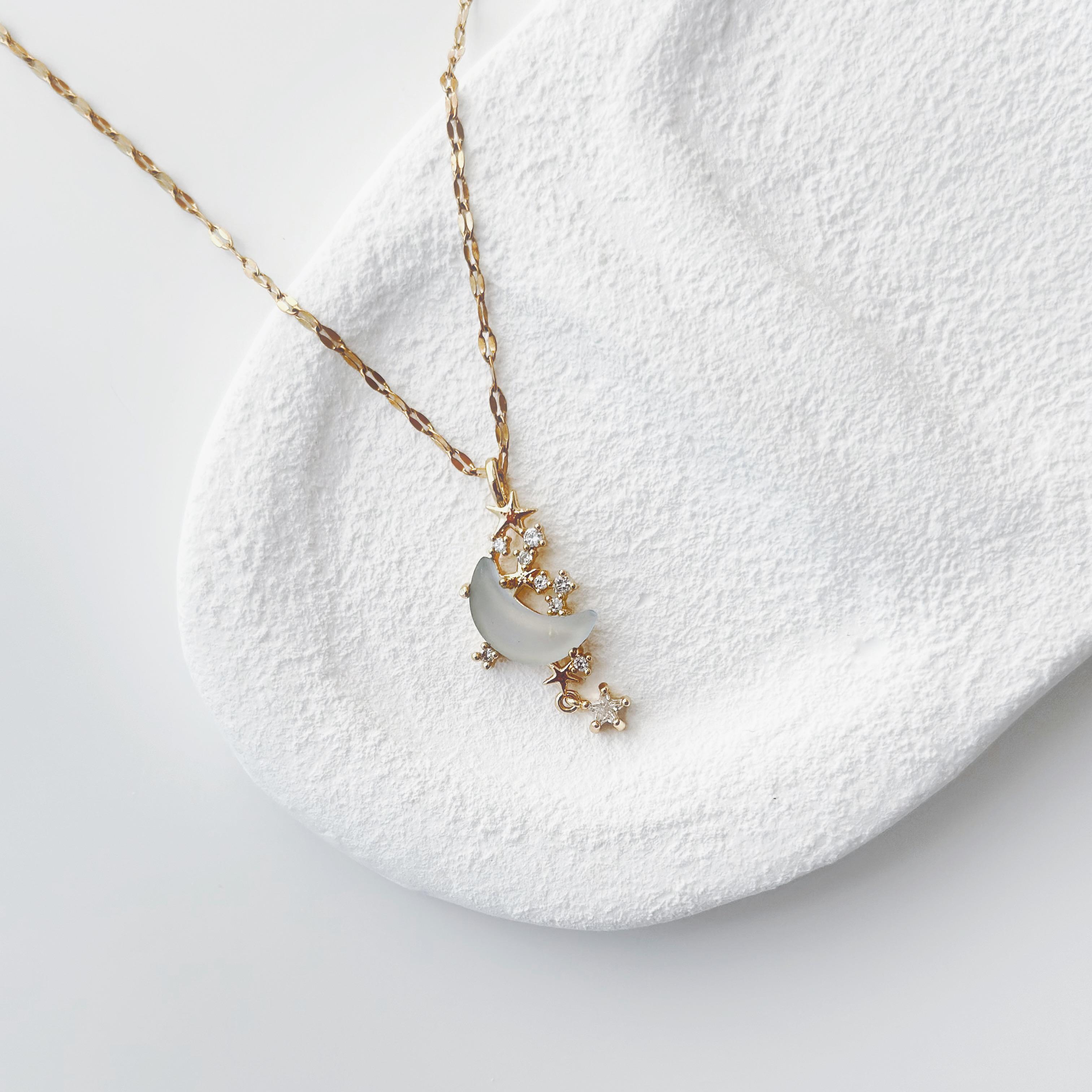 Lua Azul Çelik Kolye