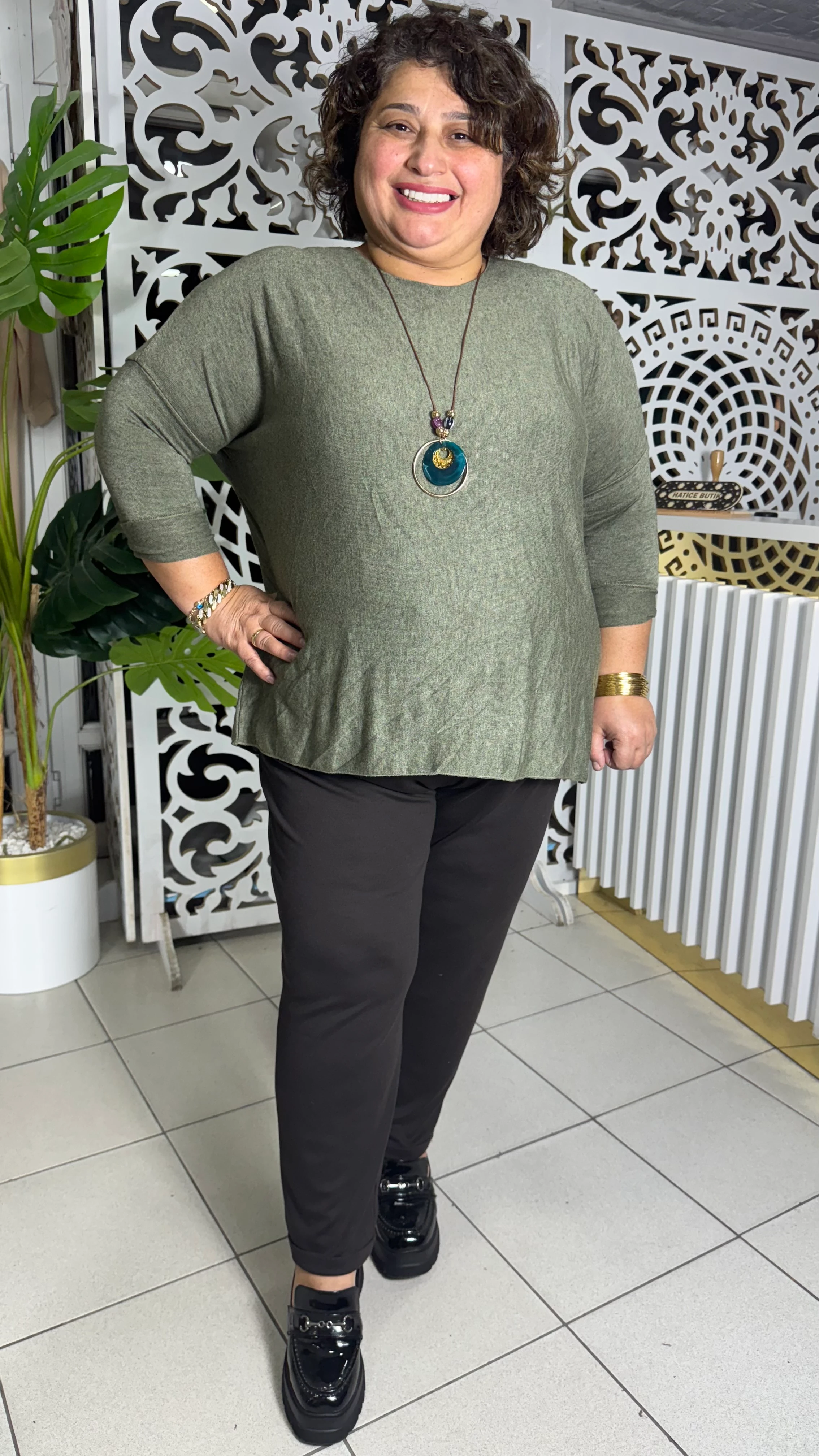 İTALYAN BÜYÜK BEDEN KOLYELİ ANGORA KAZAK - HAKİ