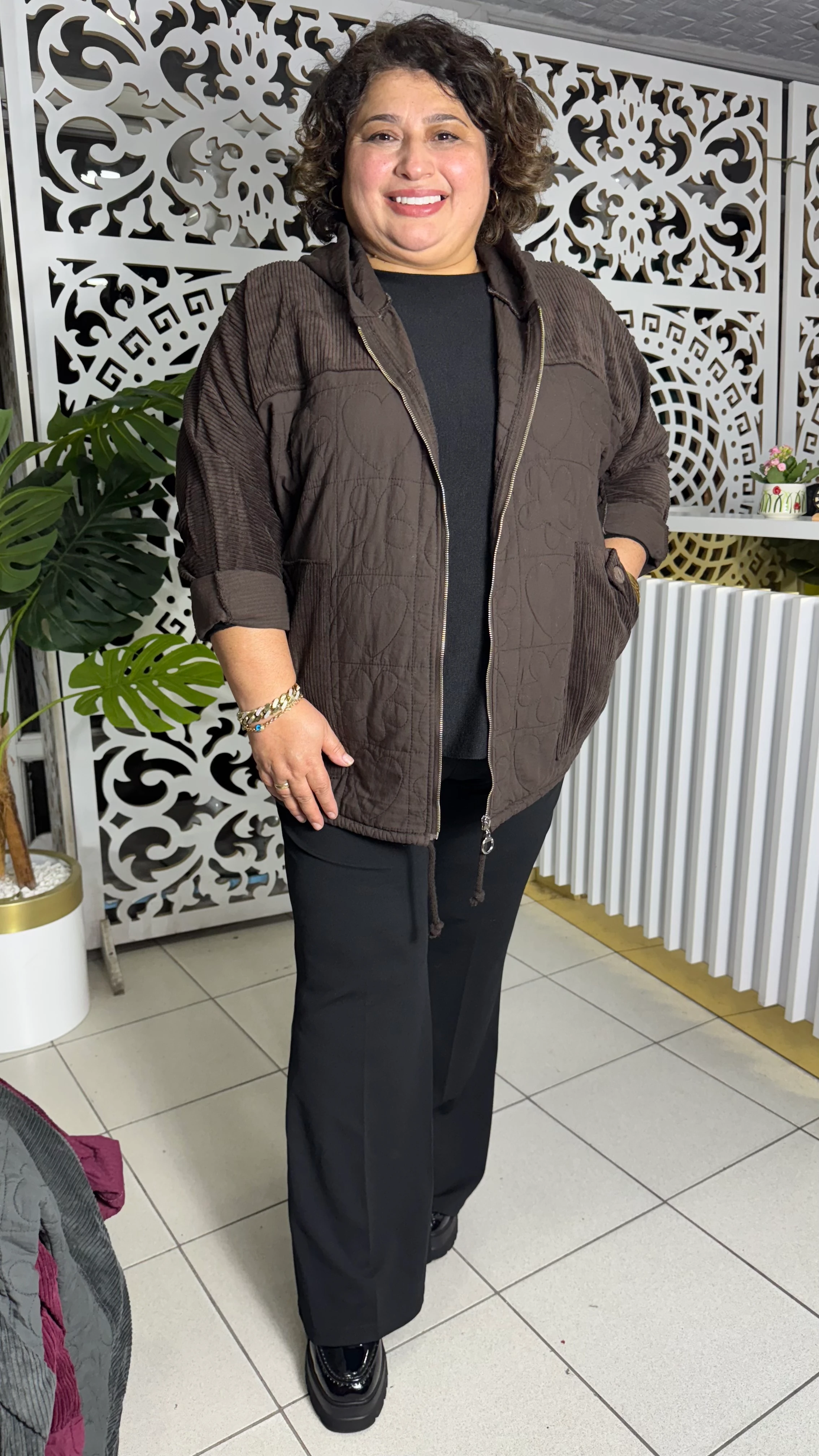 BÜYÜK BEDEN İTALYAN KADİFE DETAYLI KAPİTONE MONT - ACI KAHVE