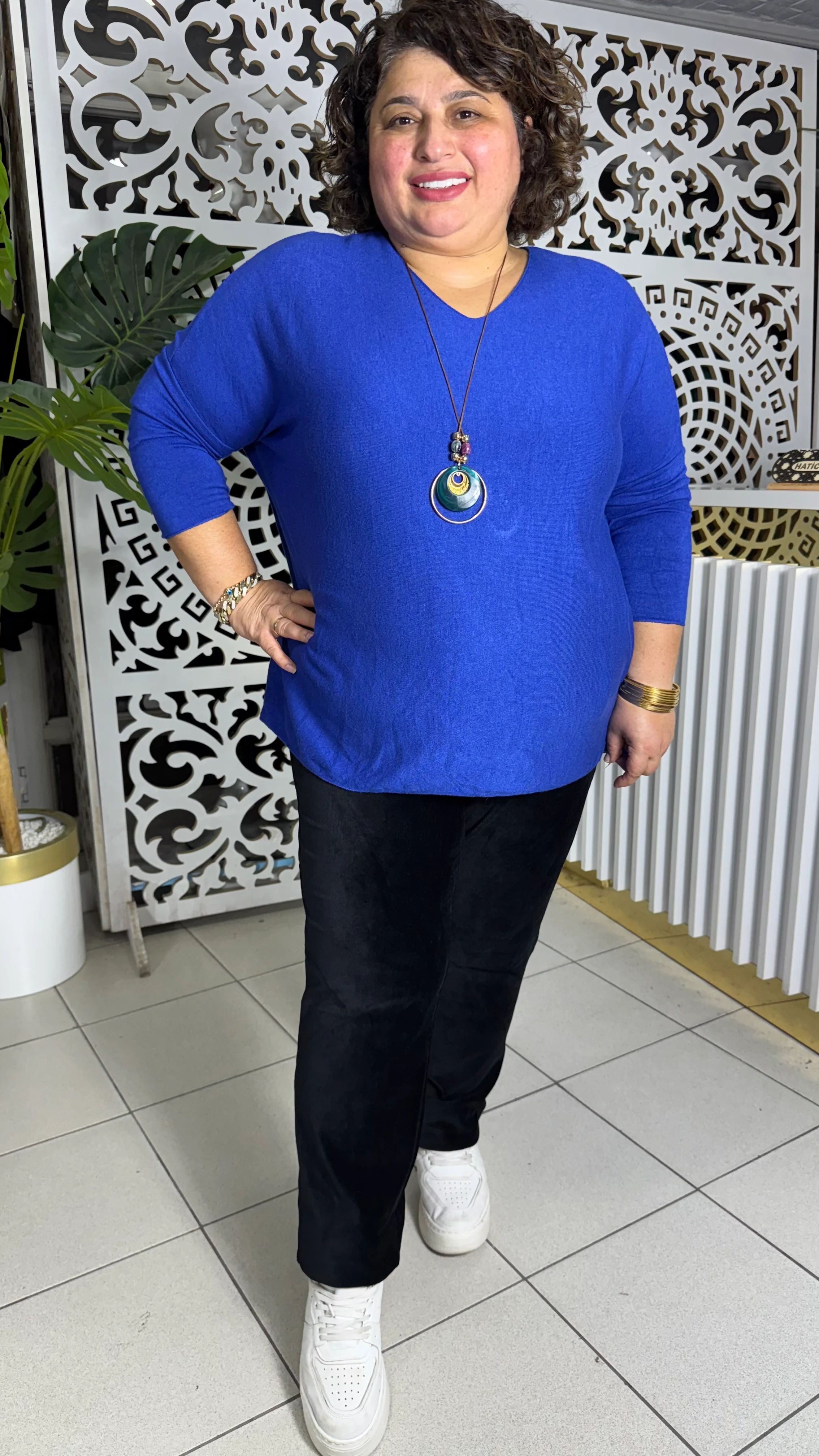 BÜYÜK BEDEN BORU PAÇA KADİFE PANTOLON - SİYAH