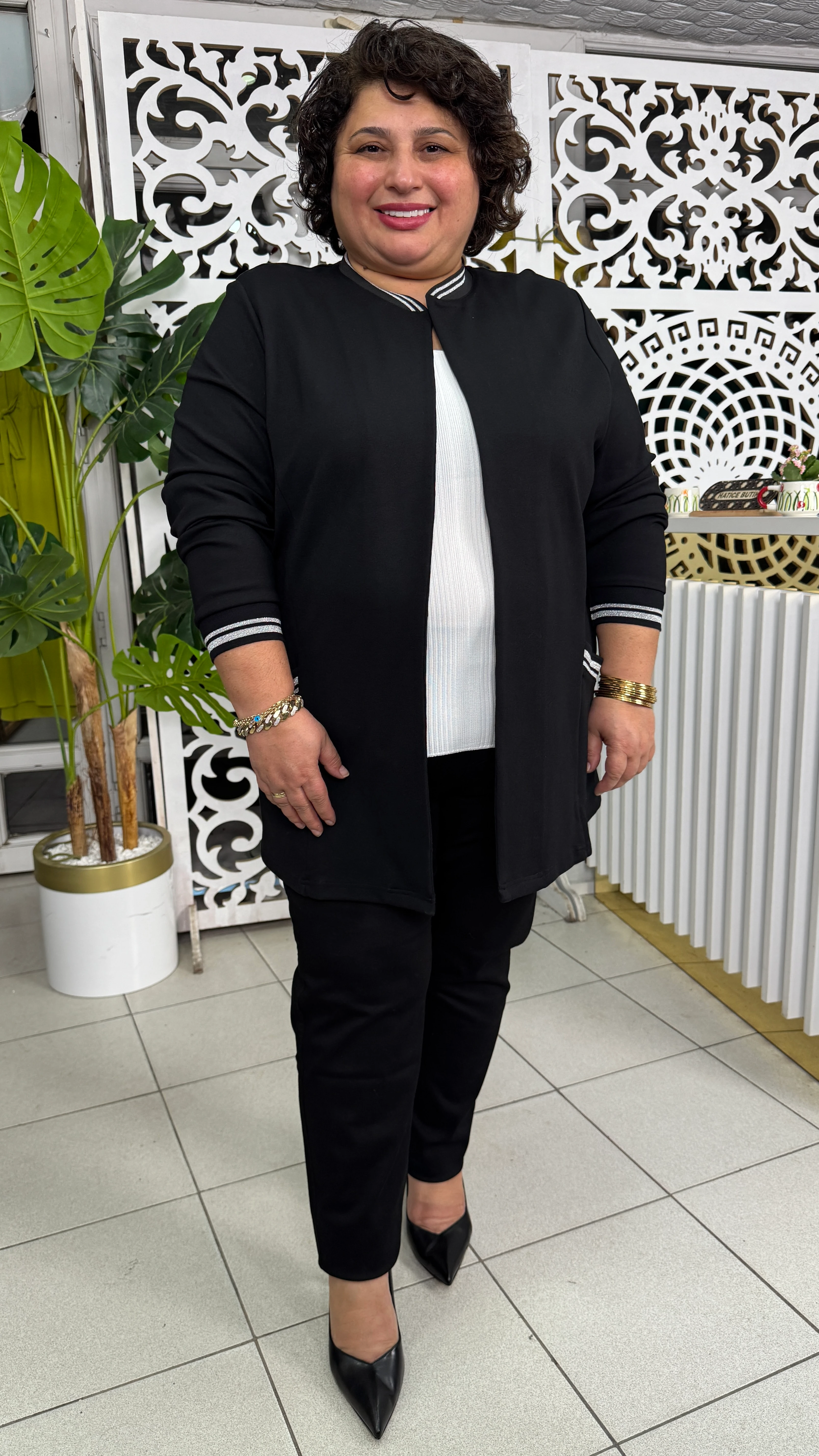 BÜYÜK BEDEN RİBANA DETAYLI SİYAH  CEKET 