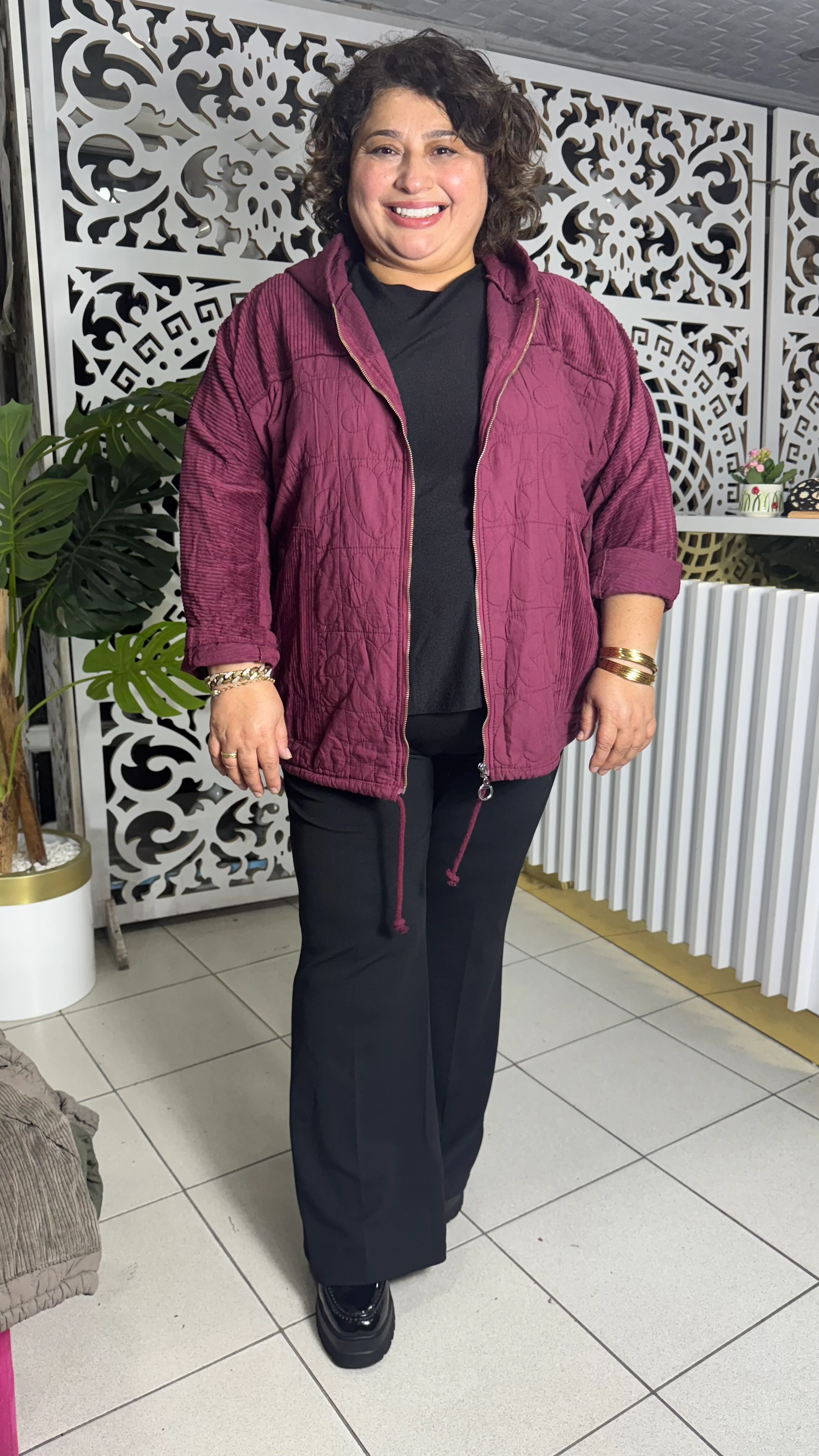 BÜYÜK BEDEN İTALYAN KADİFE DETAYLI KAPİTONE MONT - BORDO