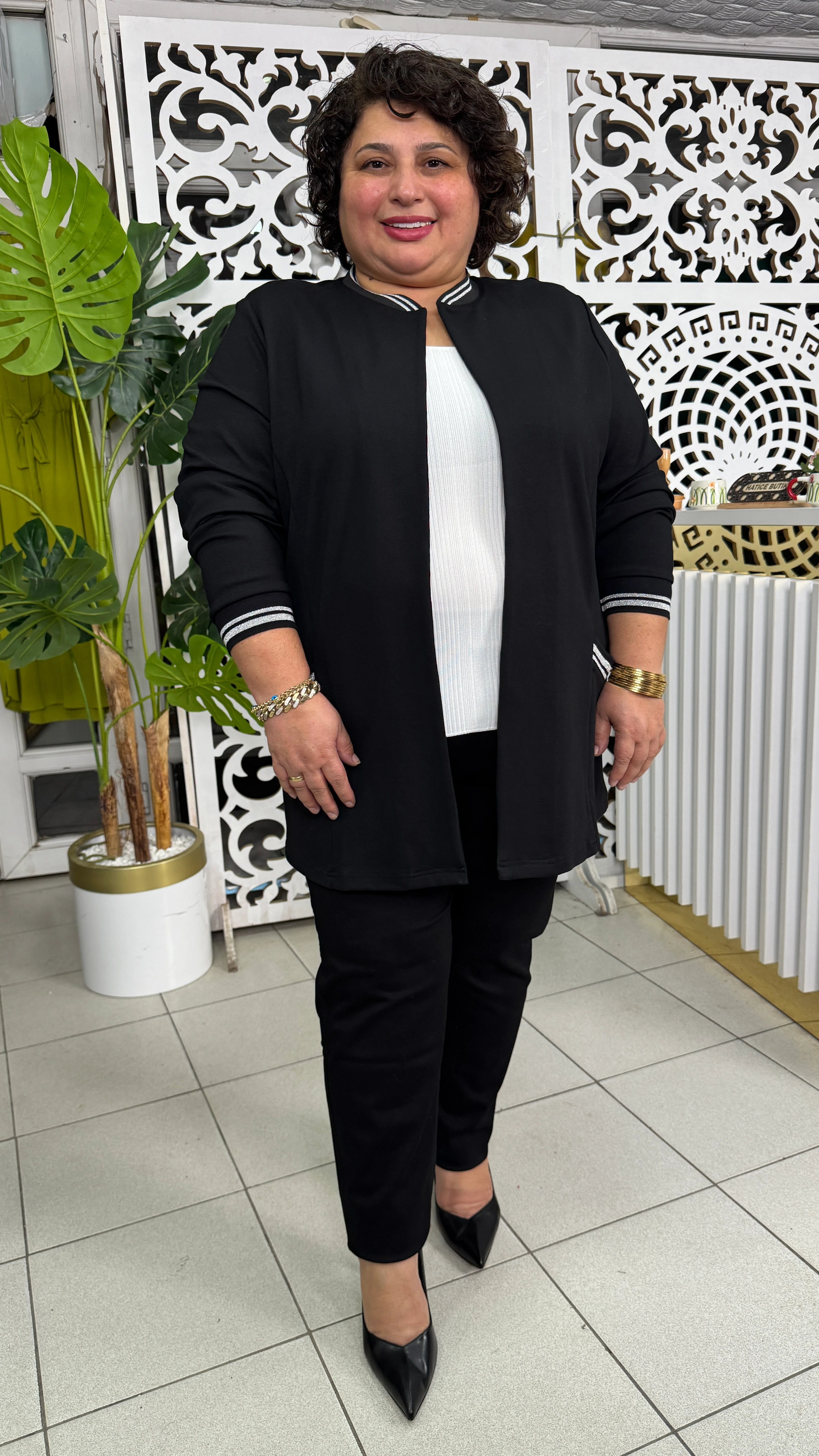 BÜYÜK BEDEN RİBANA DETAYLI SİYAH  CEKET 