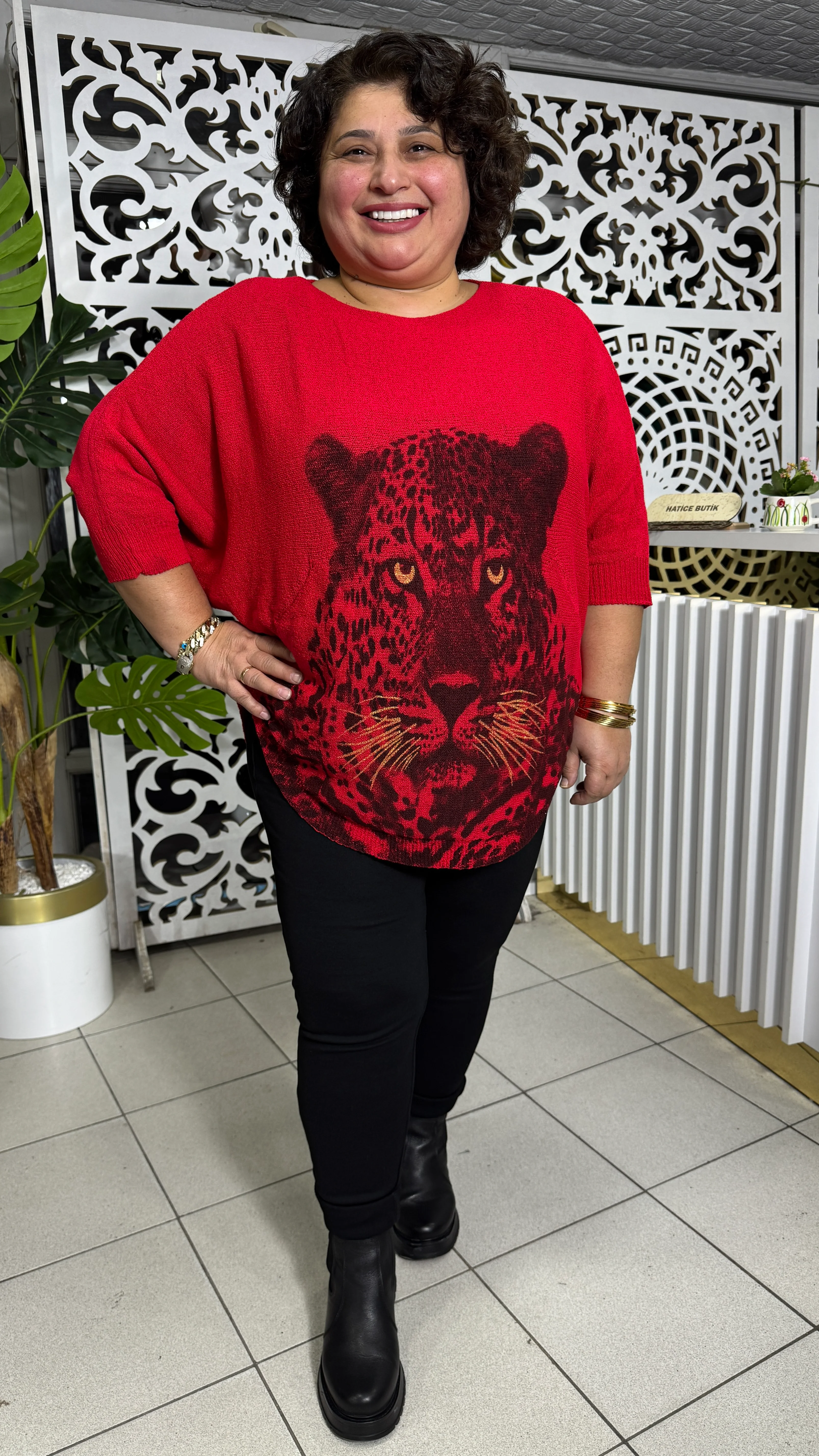 BÜYÜK BEDEN KAPLAN FİGÜRLÜ MERSERİZE TRİKO - KIRMIZI