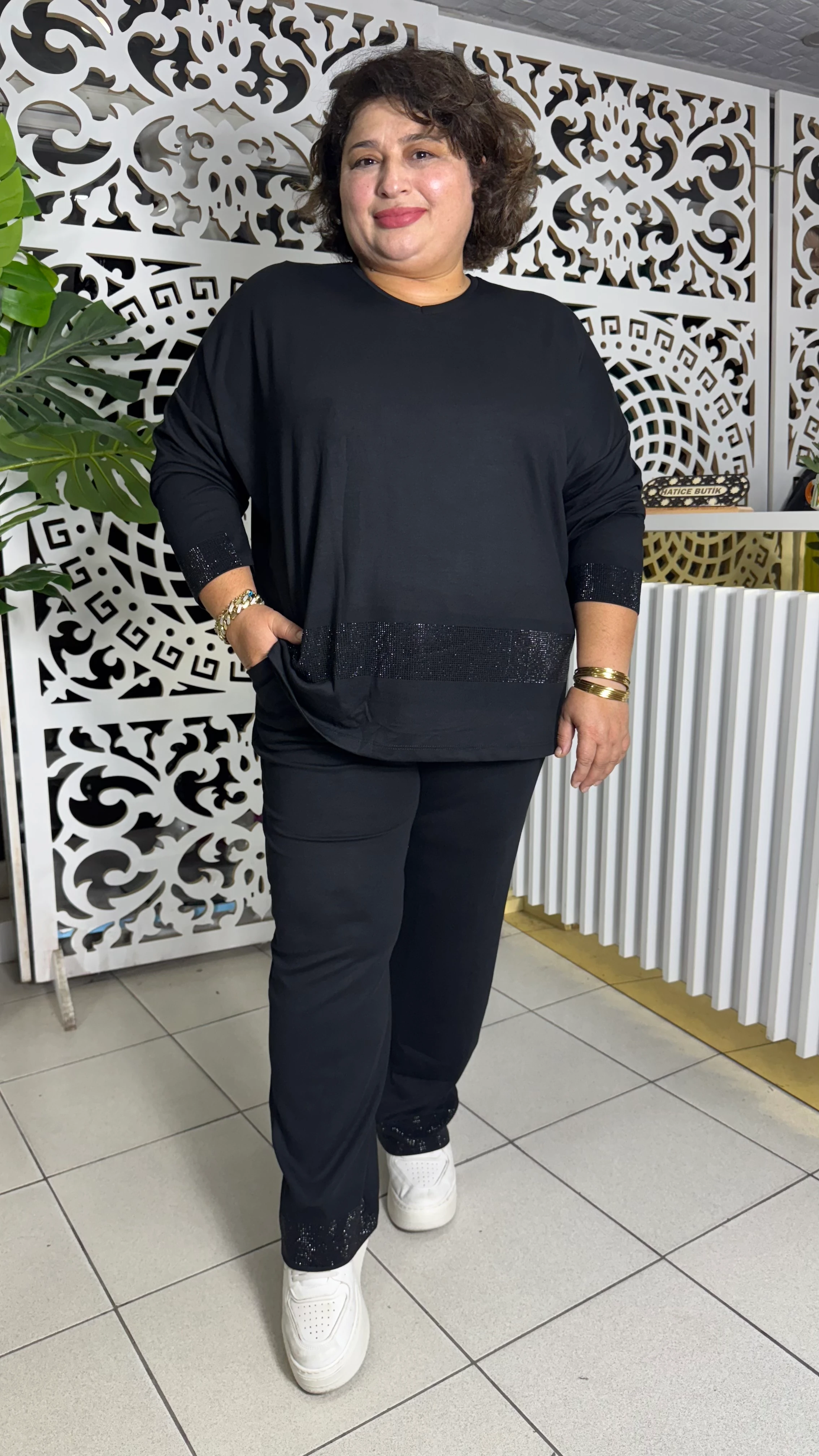 BÜYÜK BEDEN TAŞ DETAYLI MODAL KUMAŞ EŞOFMAN TAKIMI