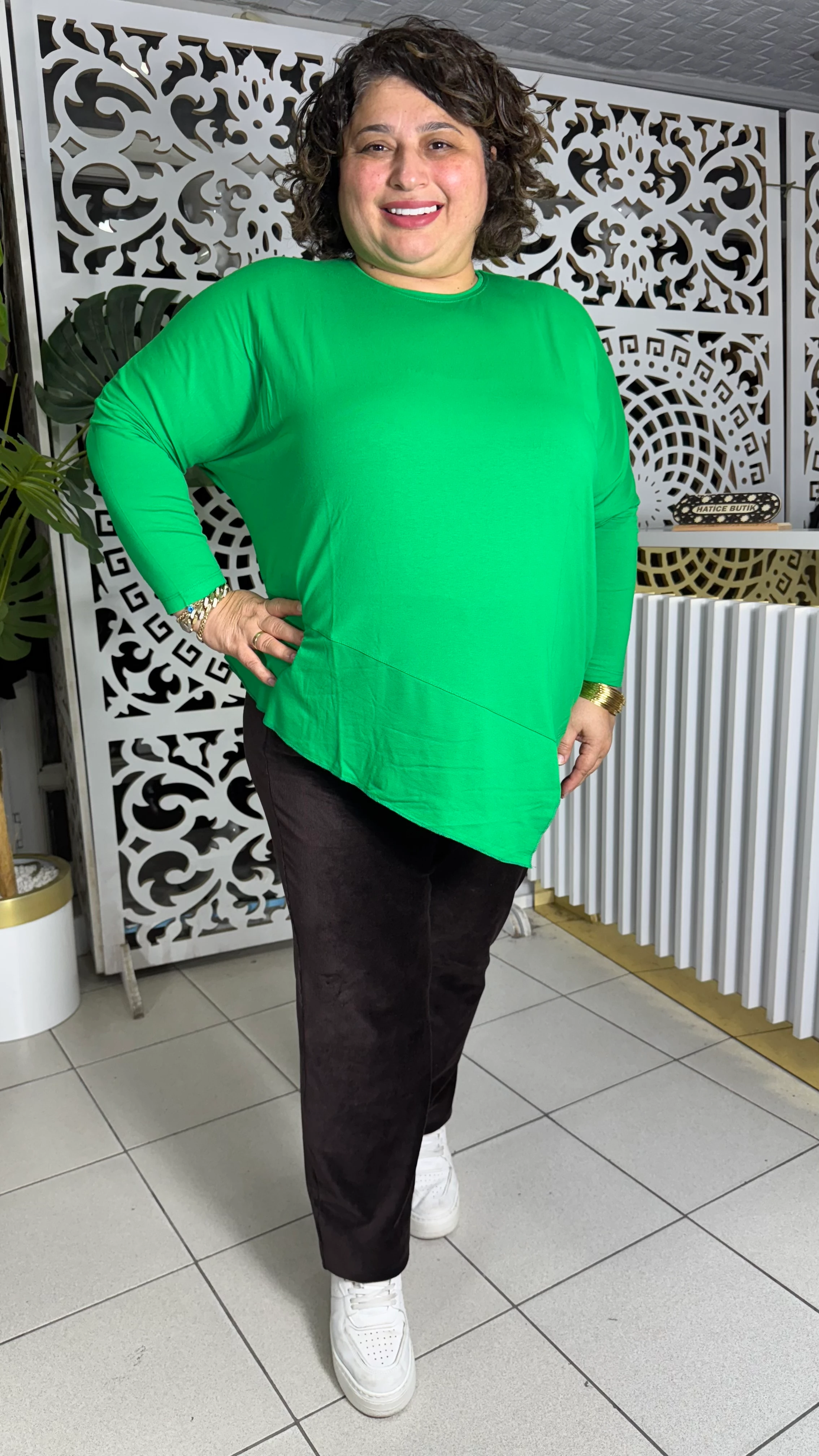 BÜYÜK BEDEN BORU PAÇA KADİFE PANTOLON - ACI KAHVE