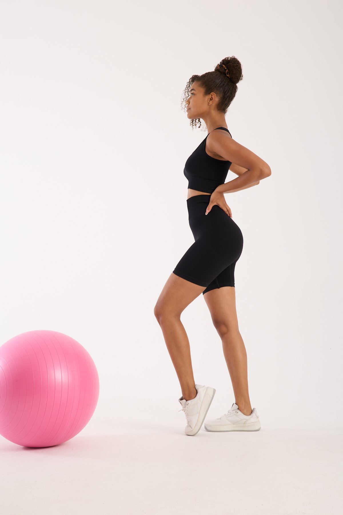 Black Flow Seamless/Dikişsiz Toparlayıcı Spor Büstiyer Şort Takım