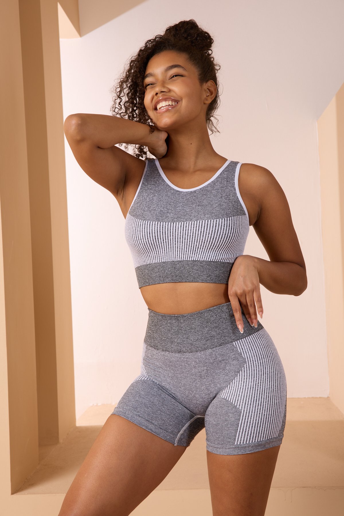 Seamless/Dikişsiz Toparlayıcı Melanjlı Spor Şort Büstiyer Takım